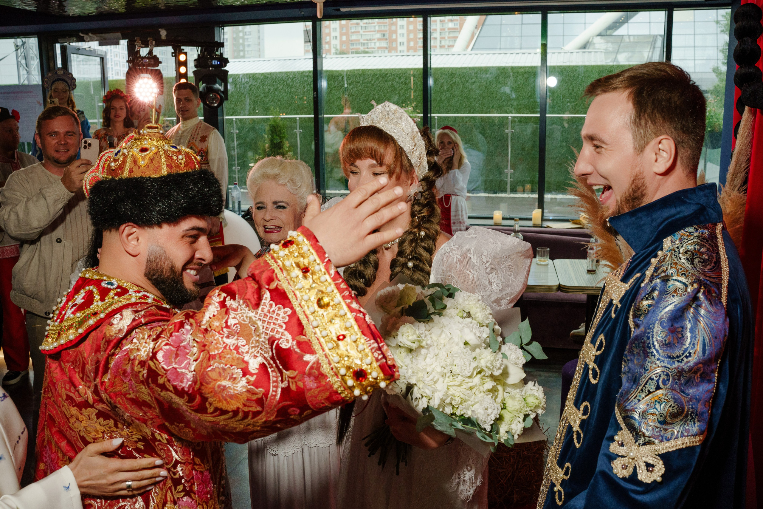 Гендер пати в славянском стиле. Репортажный фотограф в Москве Саша Дружинина