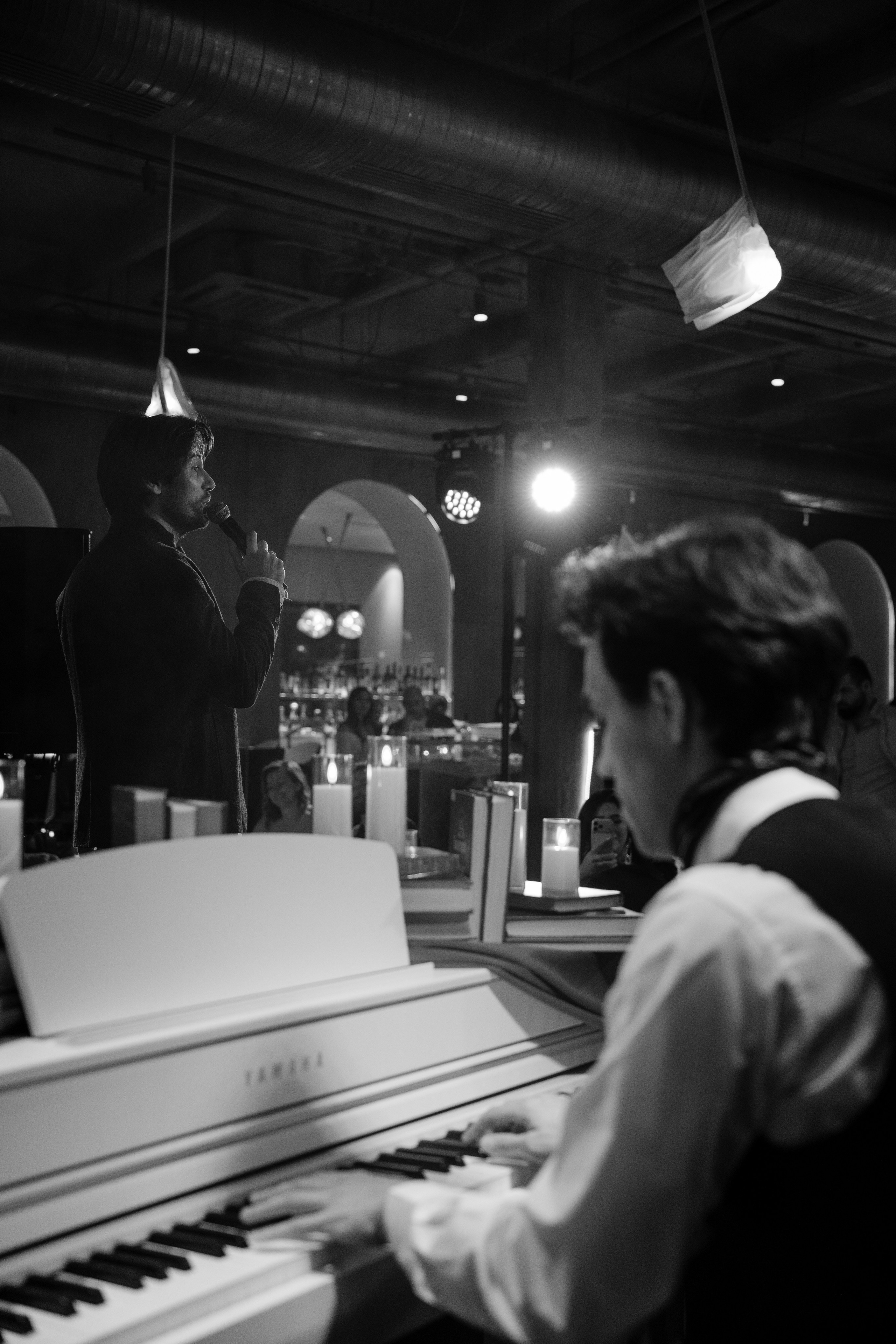 Литературный вечер «Libra». Репортажный фотограф в Москве Саша Дружинина