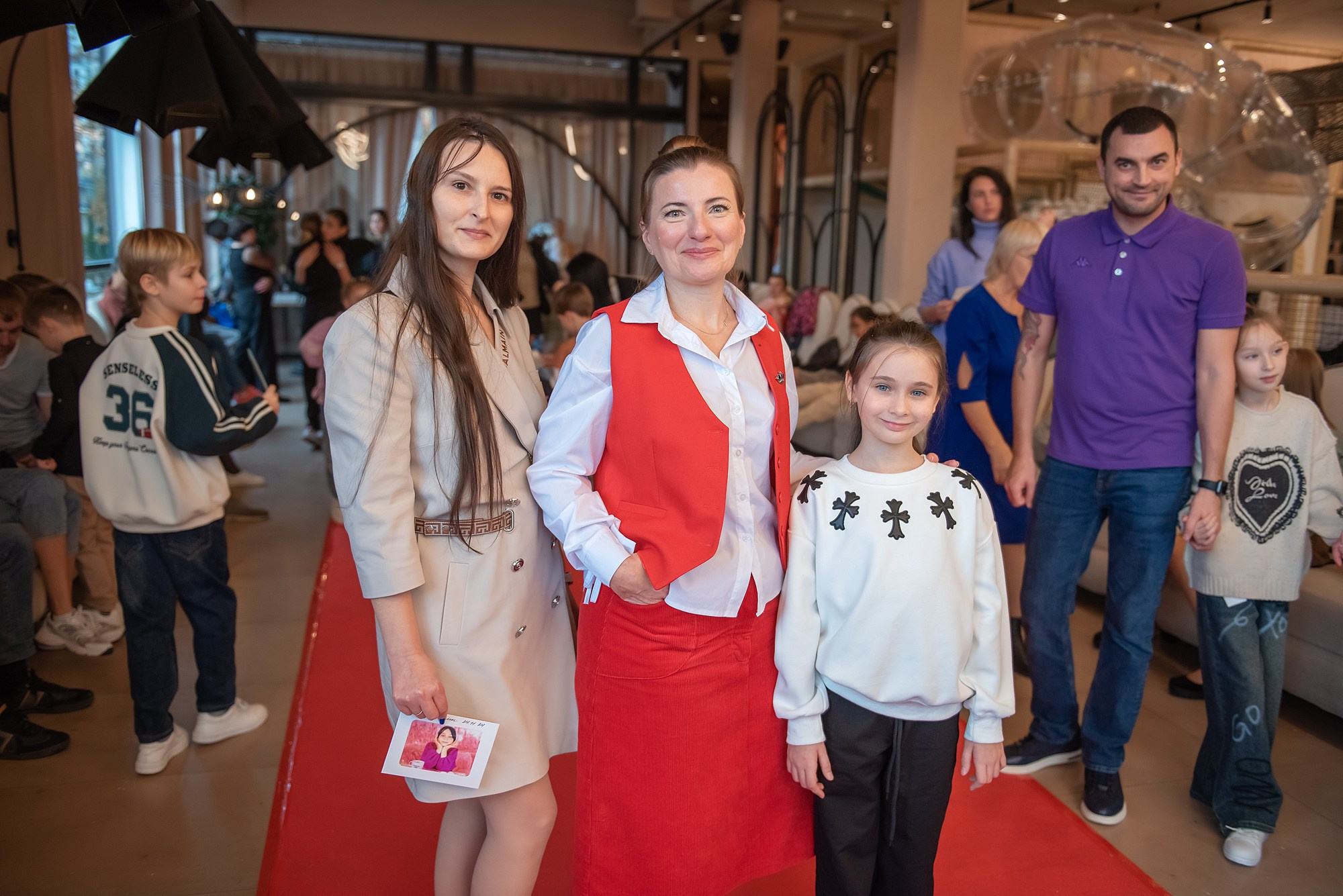 HAPPYkids дефиле в день мамы. Семейный и коммерческий фотограф в Сочи Александр Бодунов
