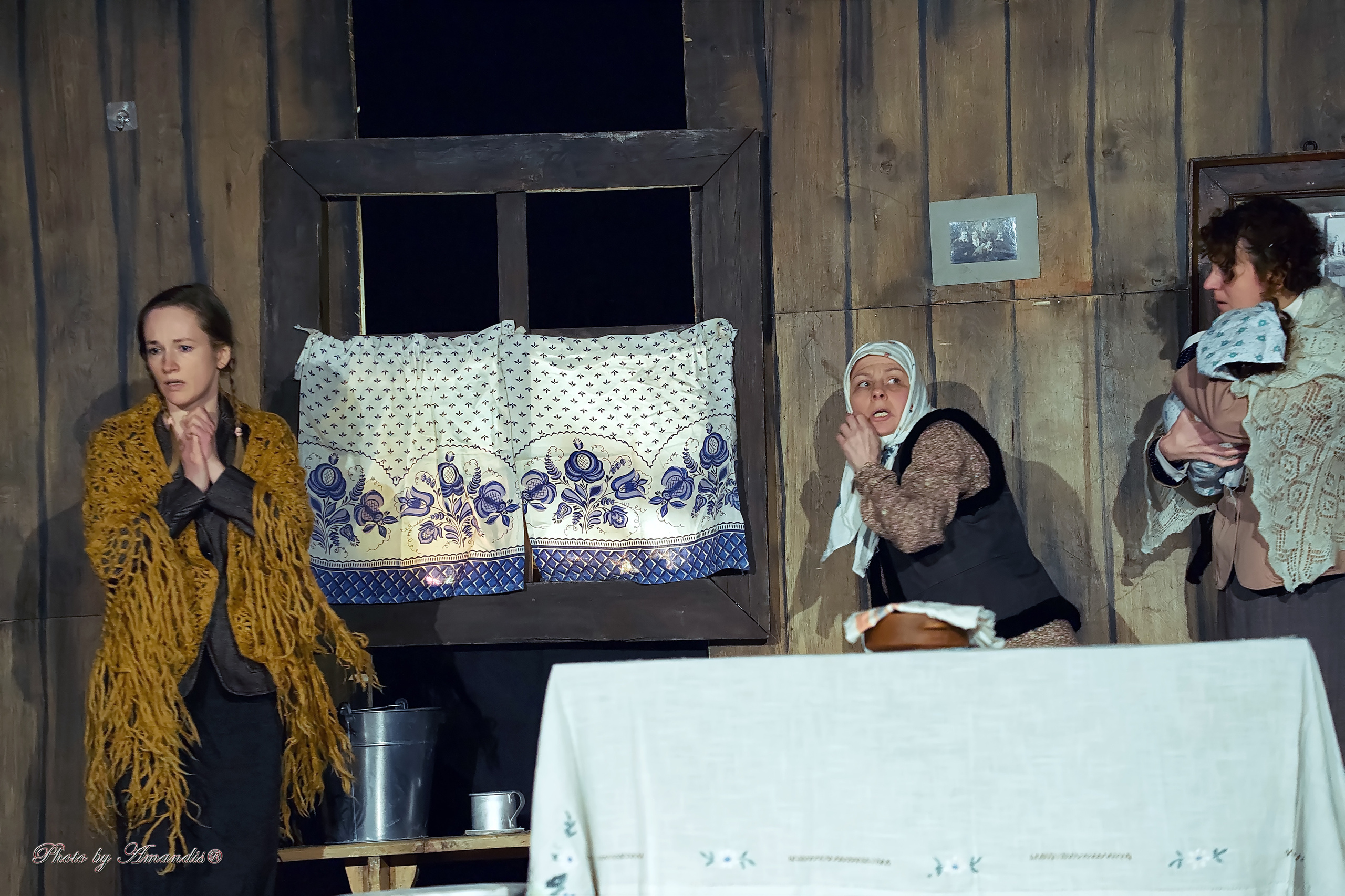 Спектакль «И пробил час.». Репортажная съемка в Москве и области. Анималистика