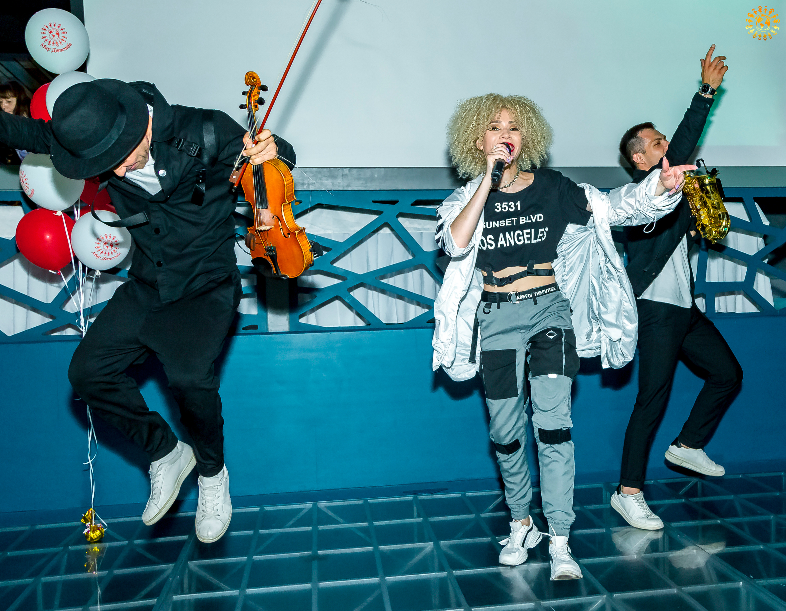 Выпускной 2022 (Москва, ресторан «Времена года»). Репортажная съемка в Москве и области. Анималистика