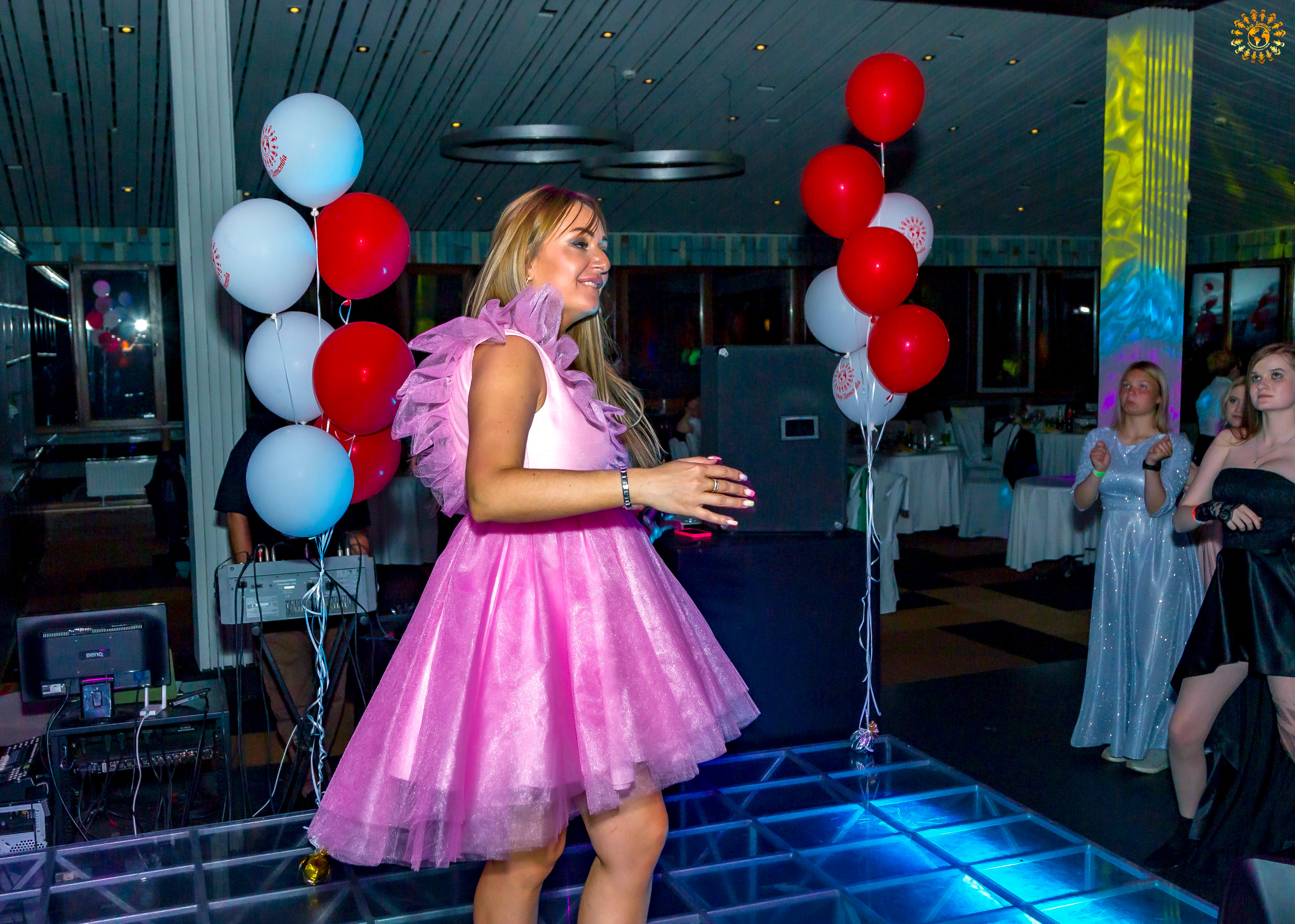 Выпускной 2022 (Москва, ресторан «Времена года»). Репортажная съемка в Москве и области. Анималистика