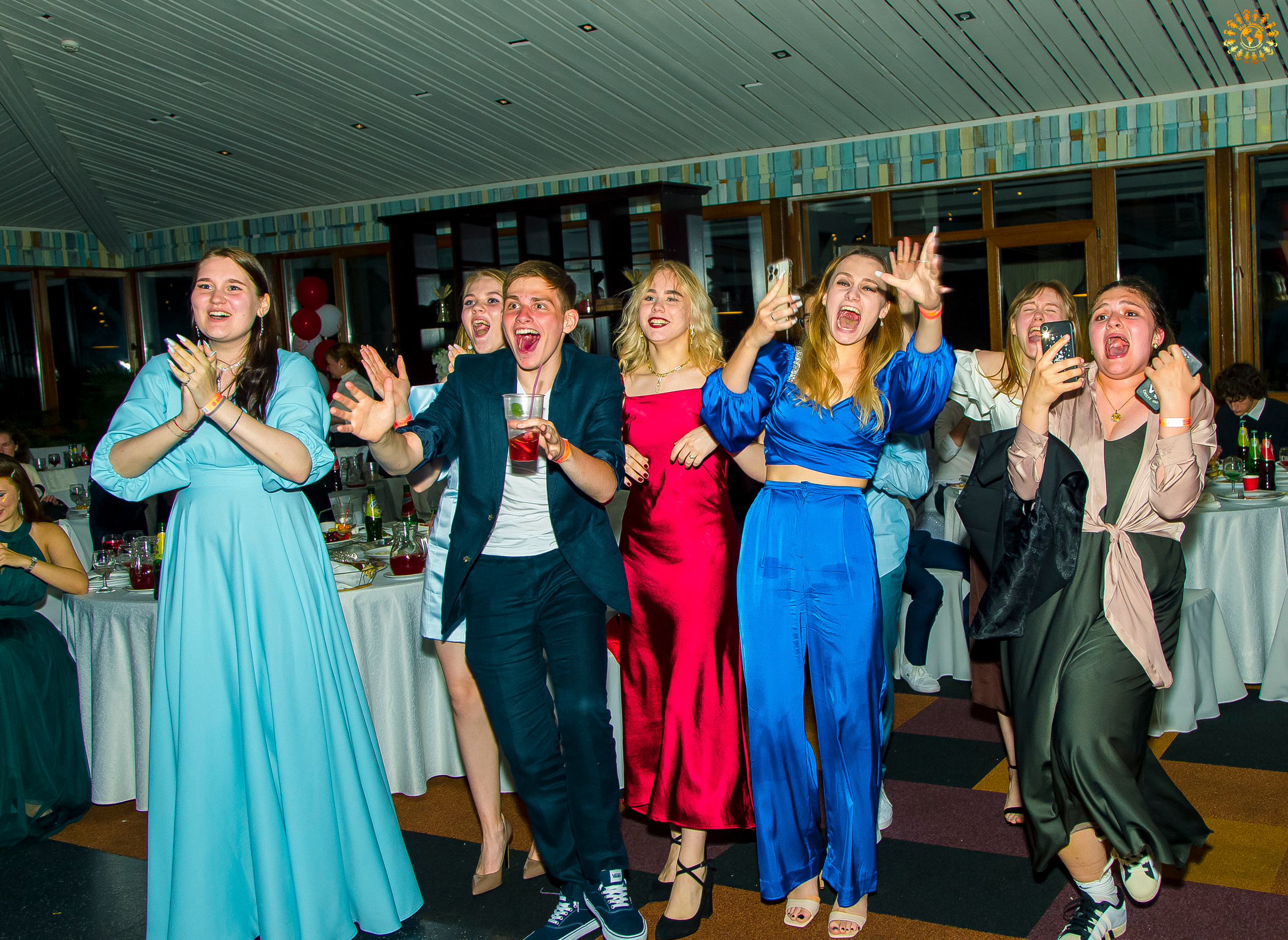 Выпускной 2022 (Москва, ресторан «Времена года»). Репортажная съемка в Москве и области. Анималистика