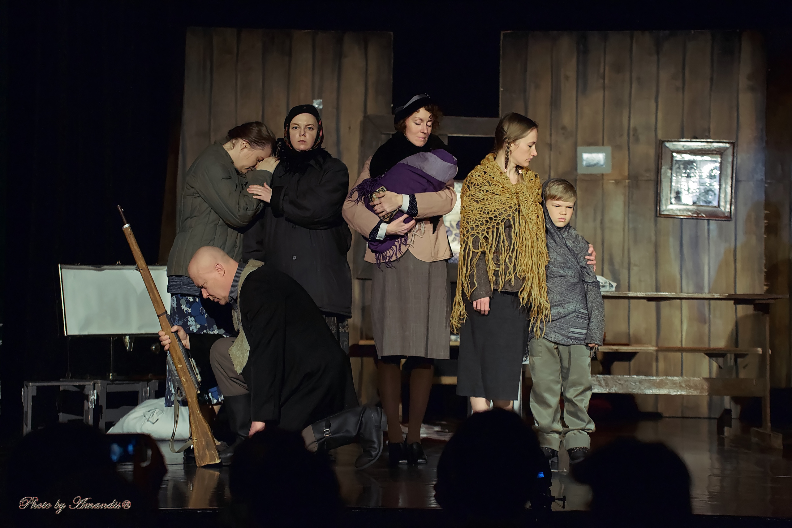 Спектакль «И пробил час.». Репортажная съемка в Москве и области. Анималистика