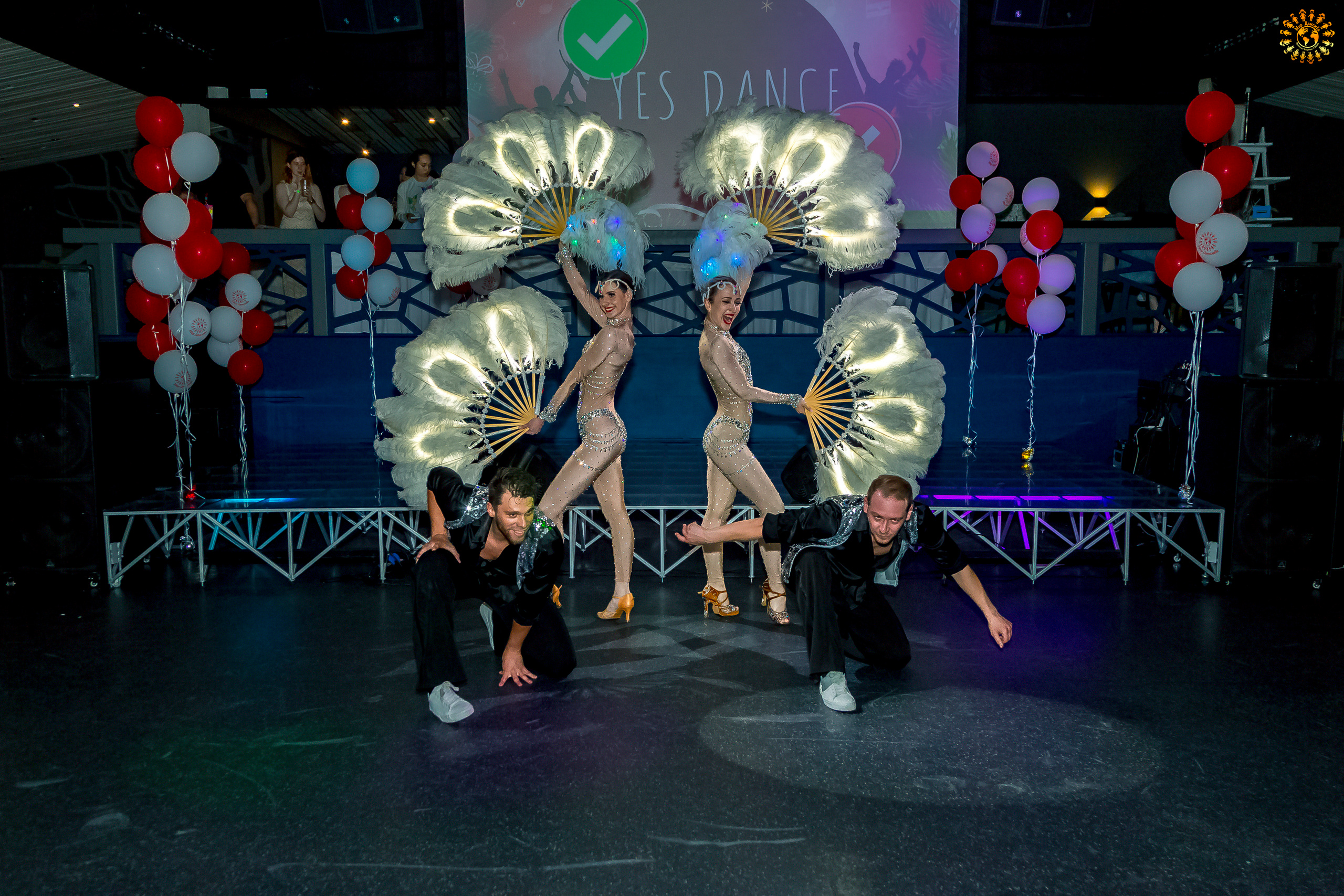 Выпускной 2022 (Москва, ресторан «Времена года»). Репортажная съемка в Москве и области. Анималистика