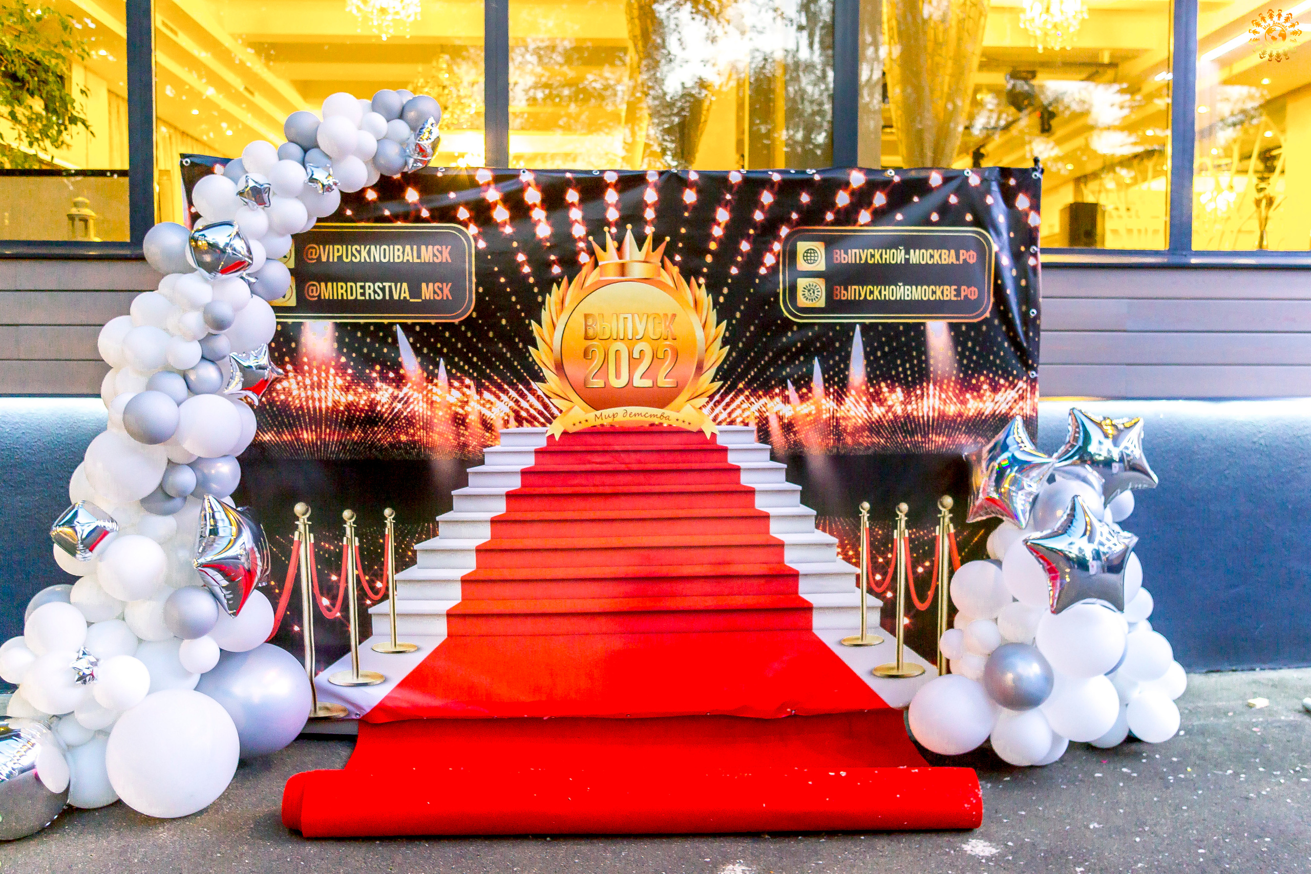 Выпускной 2022 (Москва, ресторан «Времена года»). Репортажная съемка в Москве и области. Анималистика