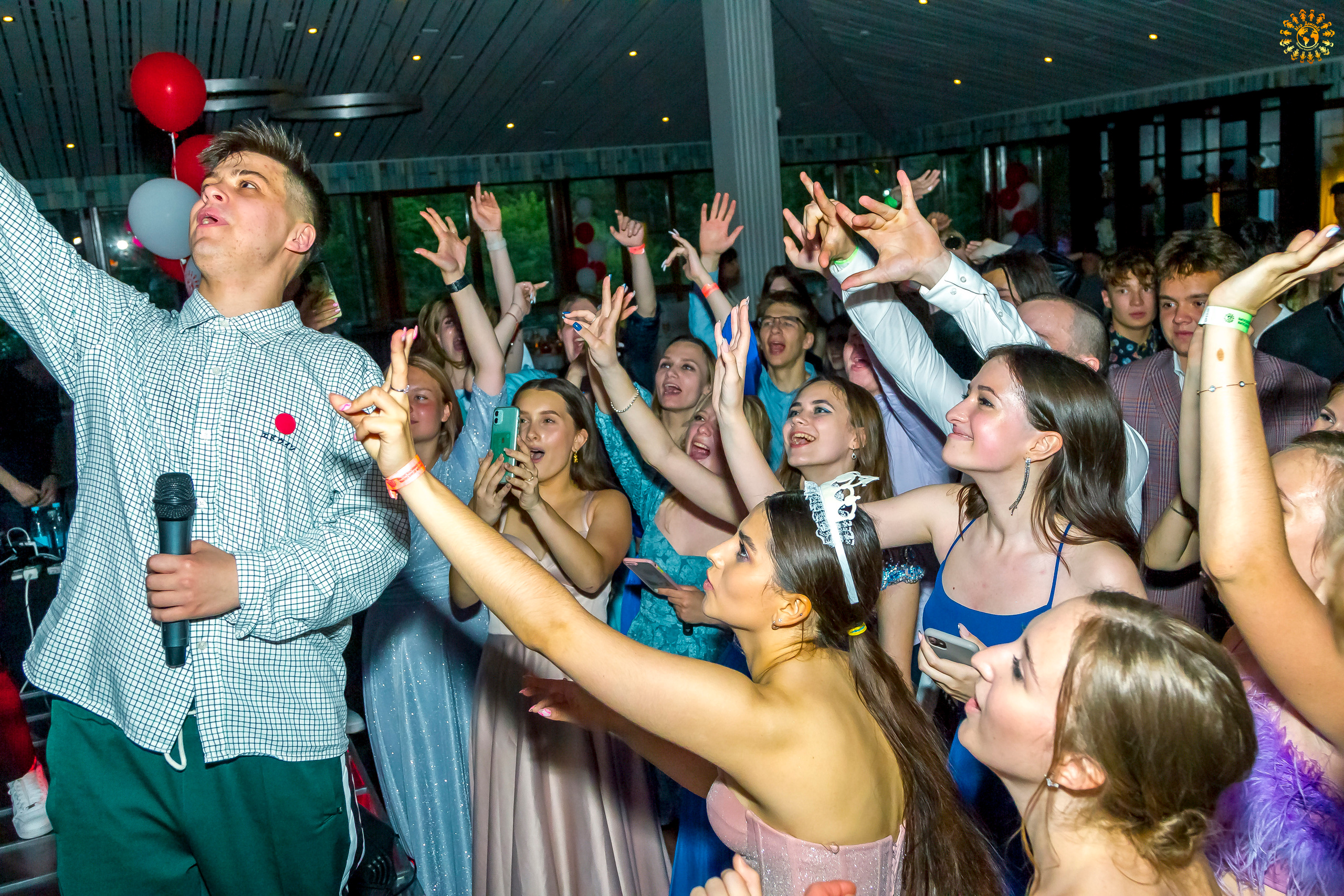 Выпускной 2022 (Москва, ресторан «Времена года»). Репортажная съемка в Москве и области. Анималистика