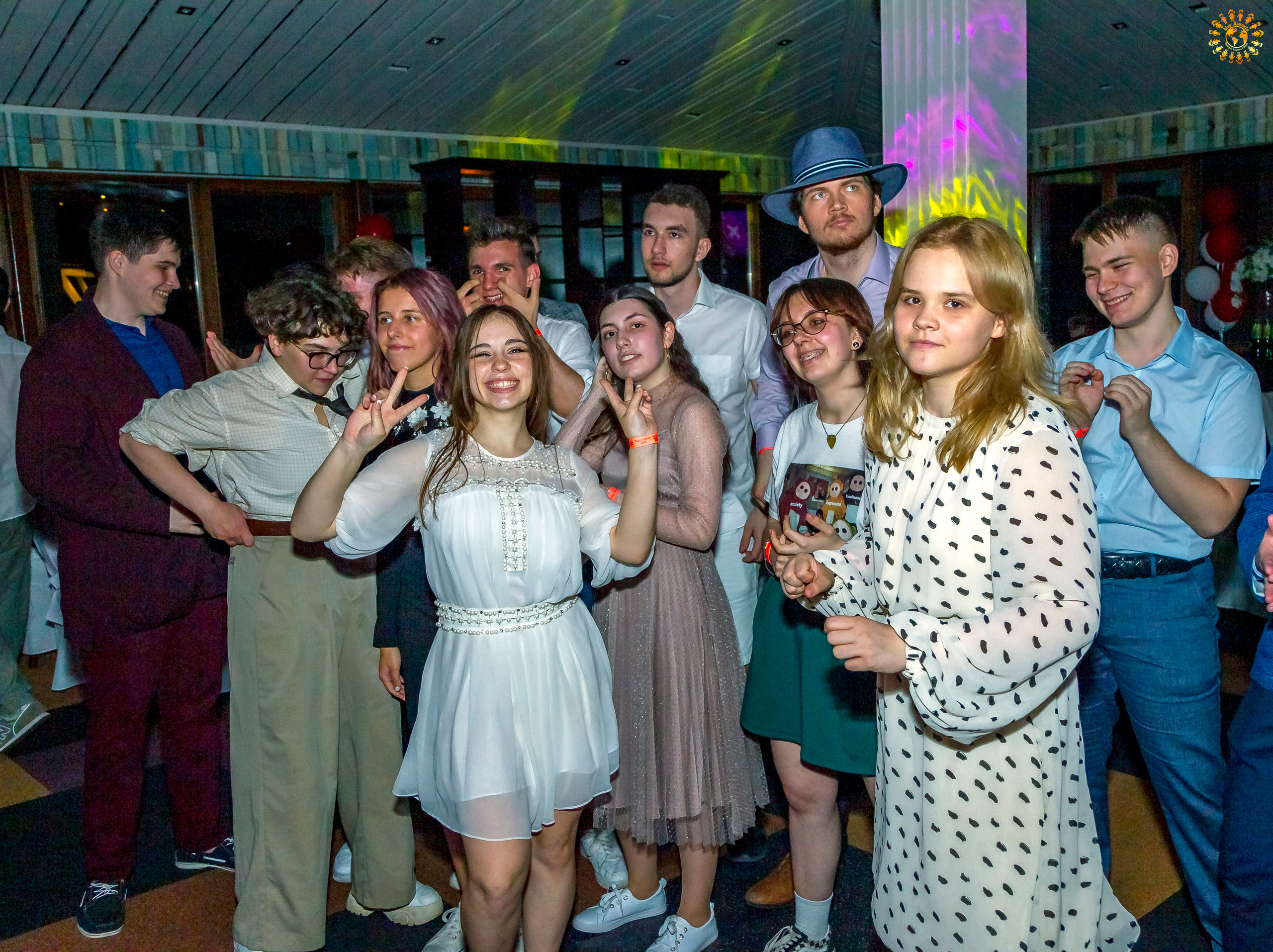 Выпускной 2022 (Москва, ресторан «Времена года»). Репортажная съемка в Москве и области. Анималистика