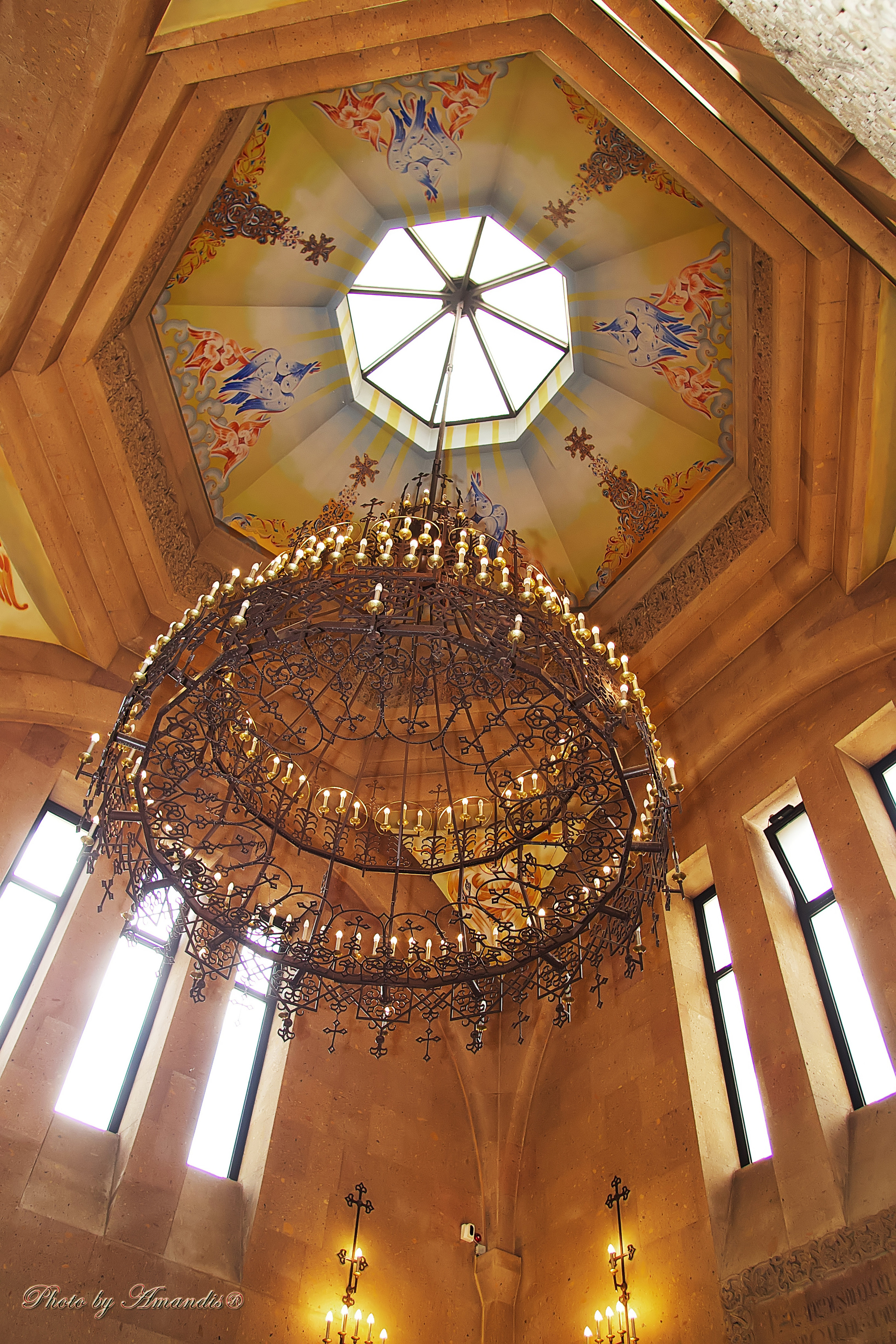 Крещение в армянской церкви. Репортажная съемка в Москве и области. Анималистика