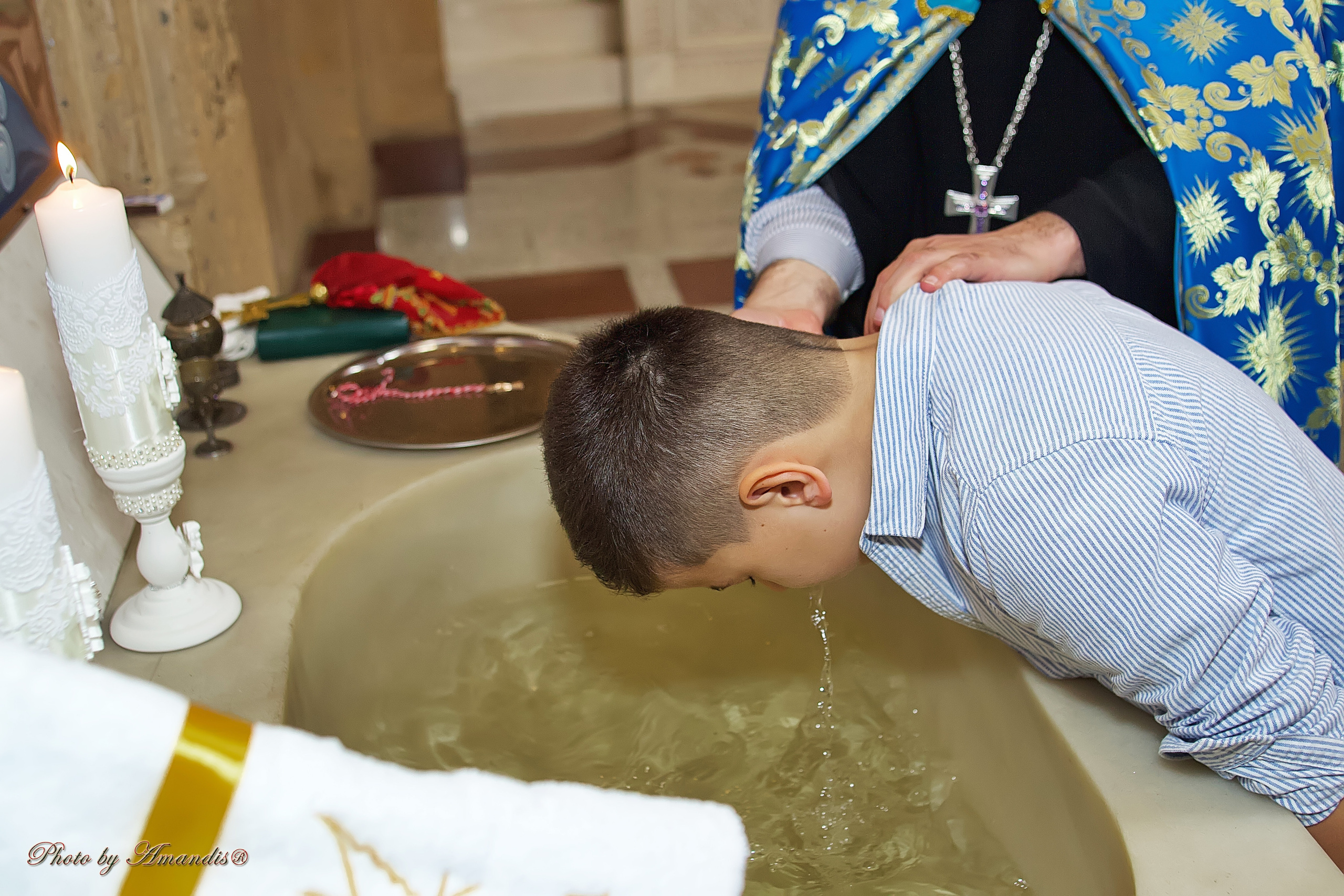 Крещение в армянской церкви. Репортажная съемка в Москве и области. Анималистика