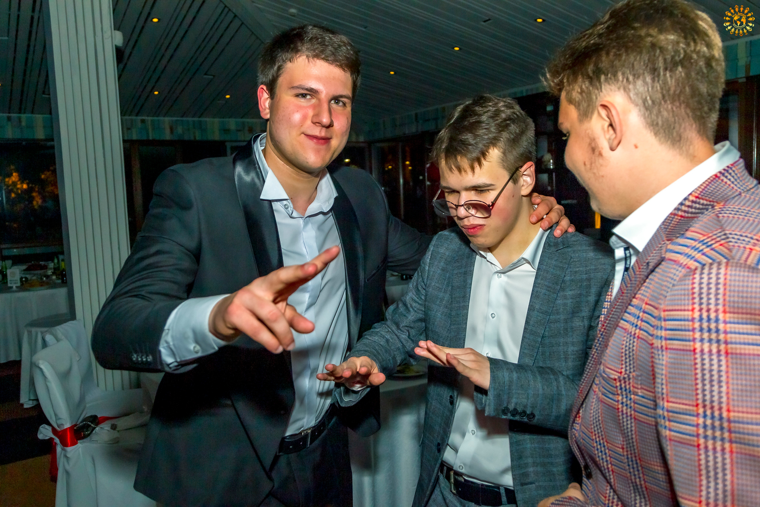 Выпускной 2022 (Москва, ресторан «Времена года»). Репортажная съемка в Москве и области. Анималистика