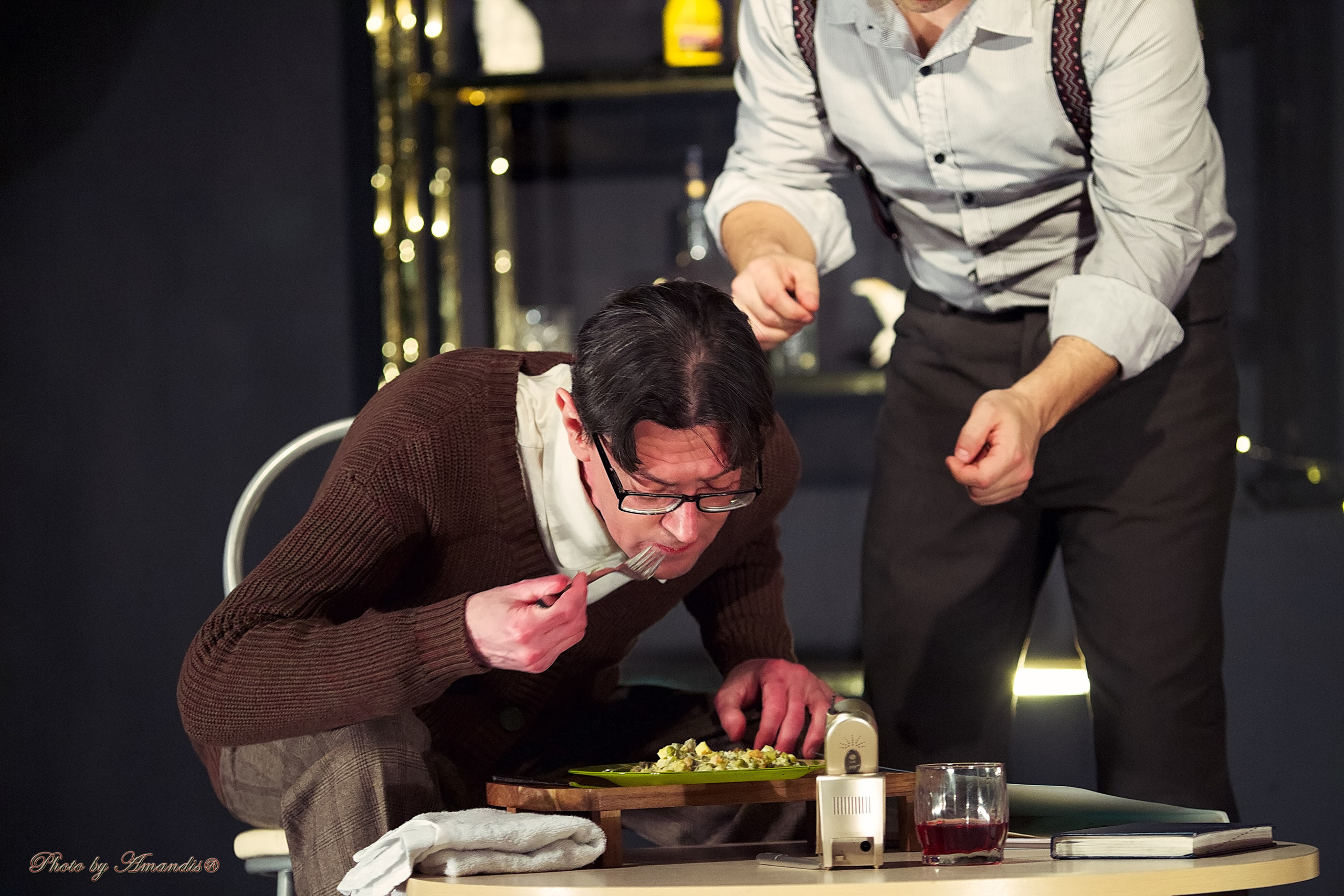 Спектакль «Ужин с дураком». Репортажная съемка в Москве и области. Анималистика