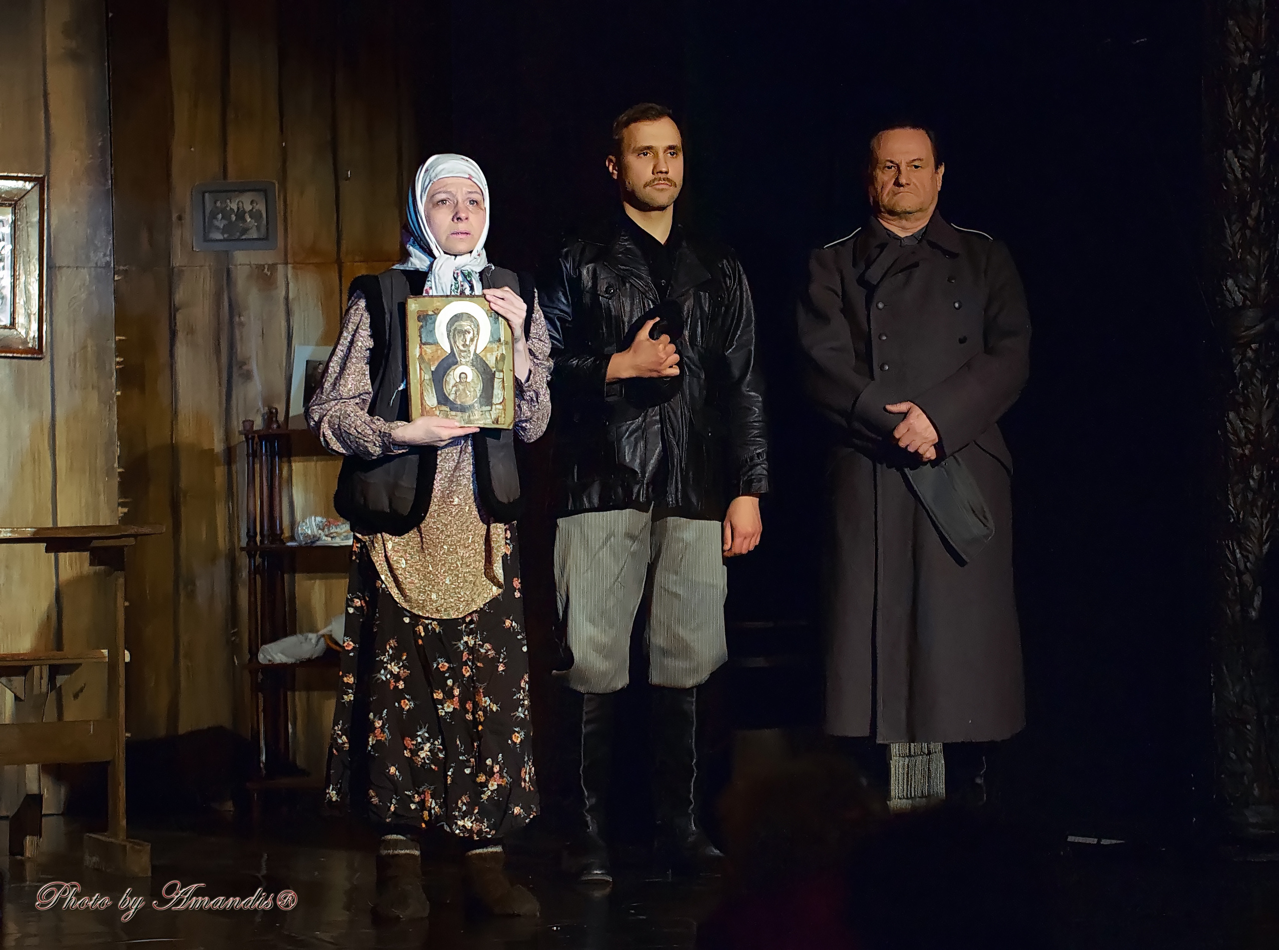 Спектакль «И пробил час.». Репортажная съемка в Москве и области. Анималистика