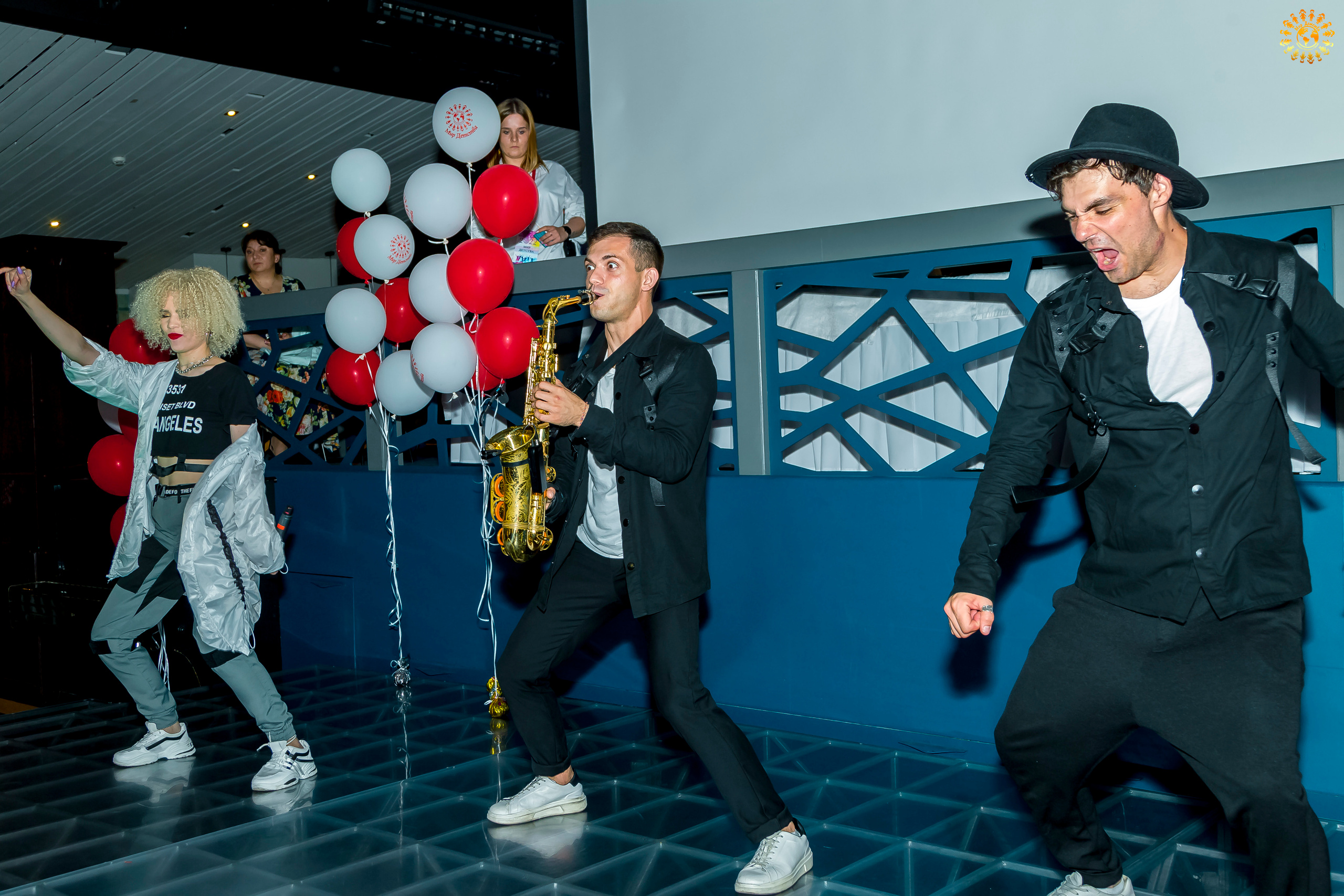 Выпускной 2022 (Москва, ресторан «Времена года»). Репортажная съемка в Москве и области. Анималистика