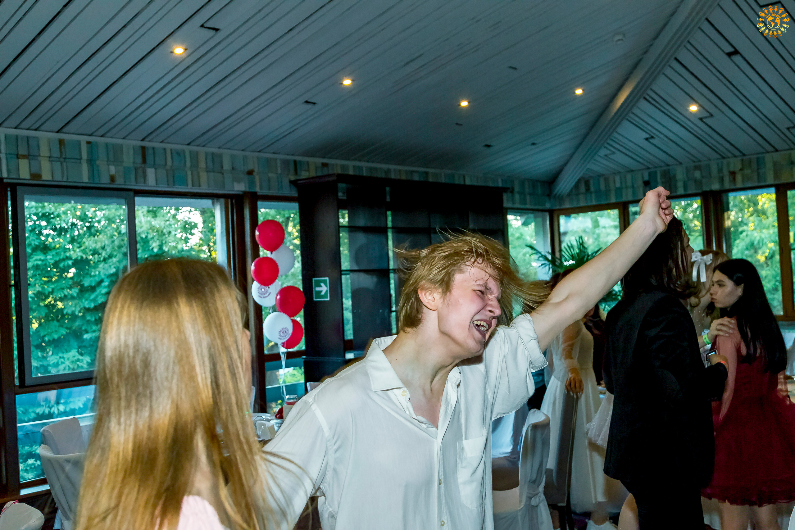 Выпускной 2022 (Москва, ресторан «Времена года»). Репортажная съемка в Москве и области. Анималистика