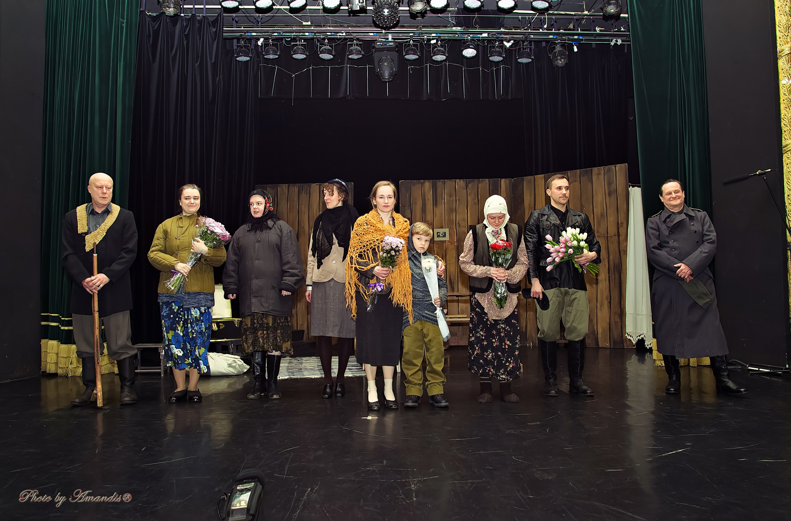 Спектакль «И пробил час.». Репортажная съемка в Москве и области. Анималистика