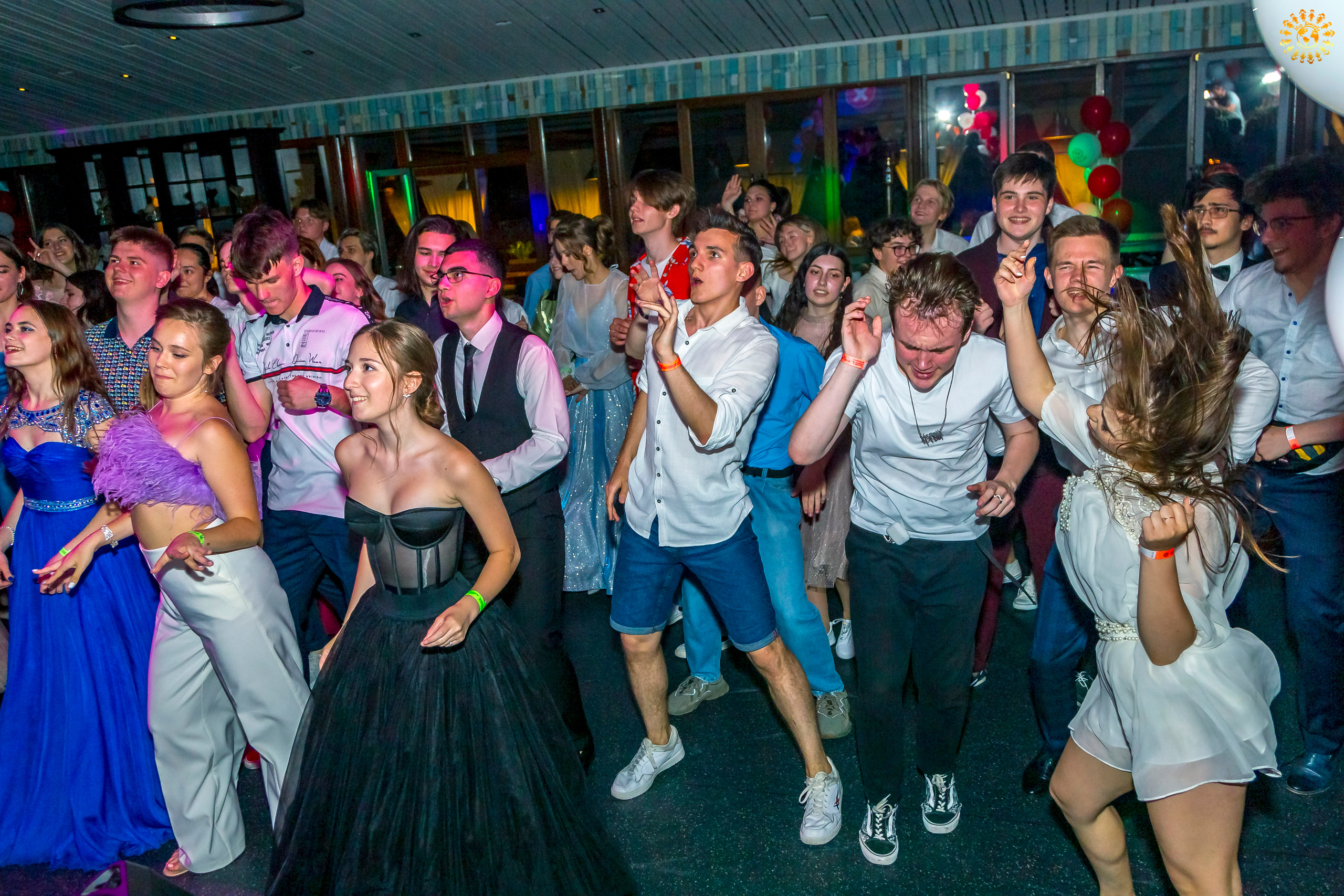 Выпускной 2022 (Москва, ресторан «Времена года»). Репортажная съемка в Москве и области. Анималистика