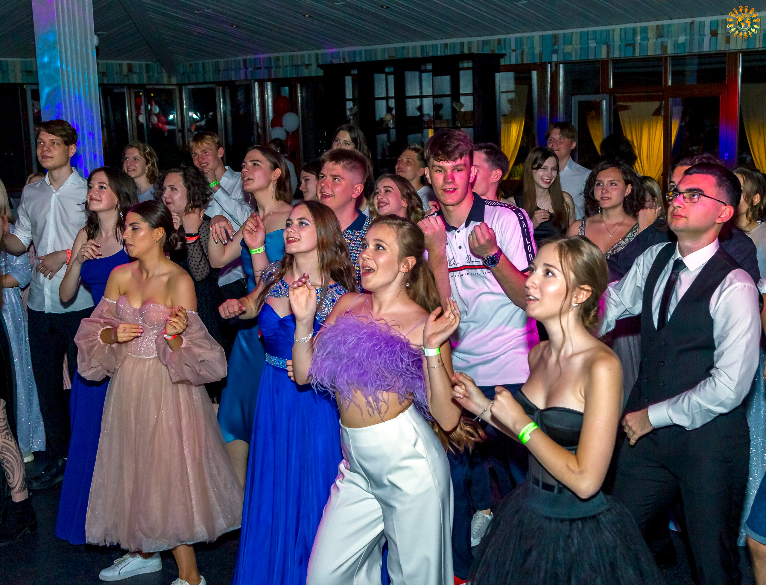 Выпускной 2022 (Москва, ресторан «Времена года»). Репортажная съемка в Москве и области. Анималистика