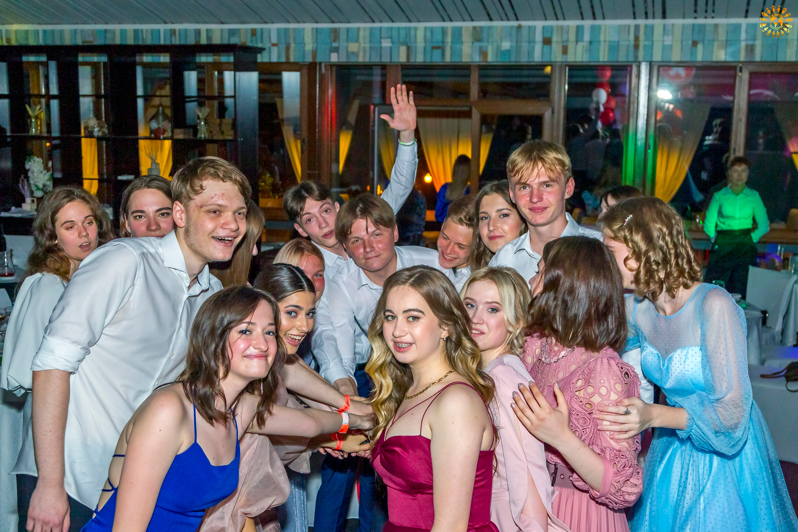 Выпускной 2022 (Москва, ресторан «Времена года»). Репортажная съемка в Москве и области. Анималистика