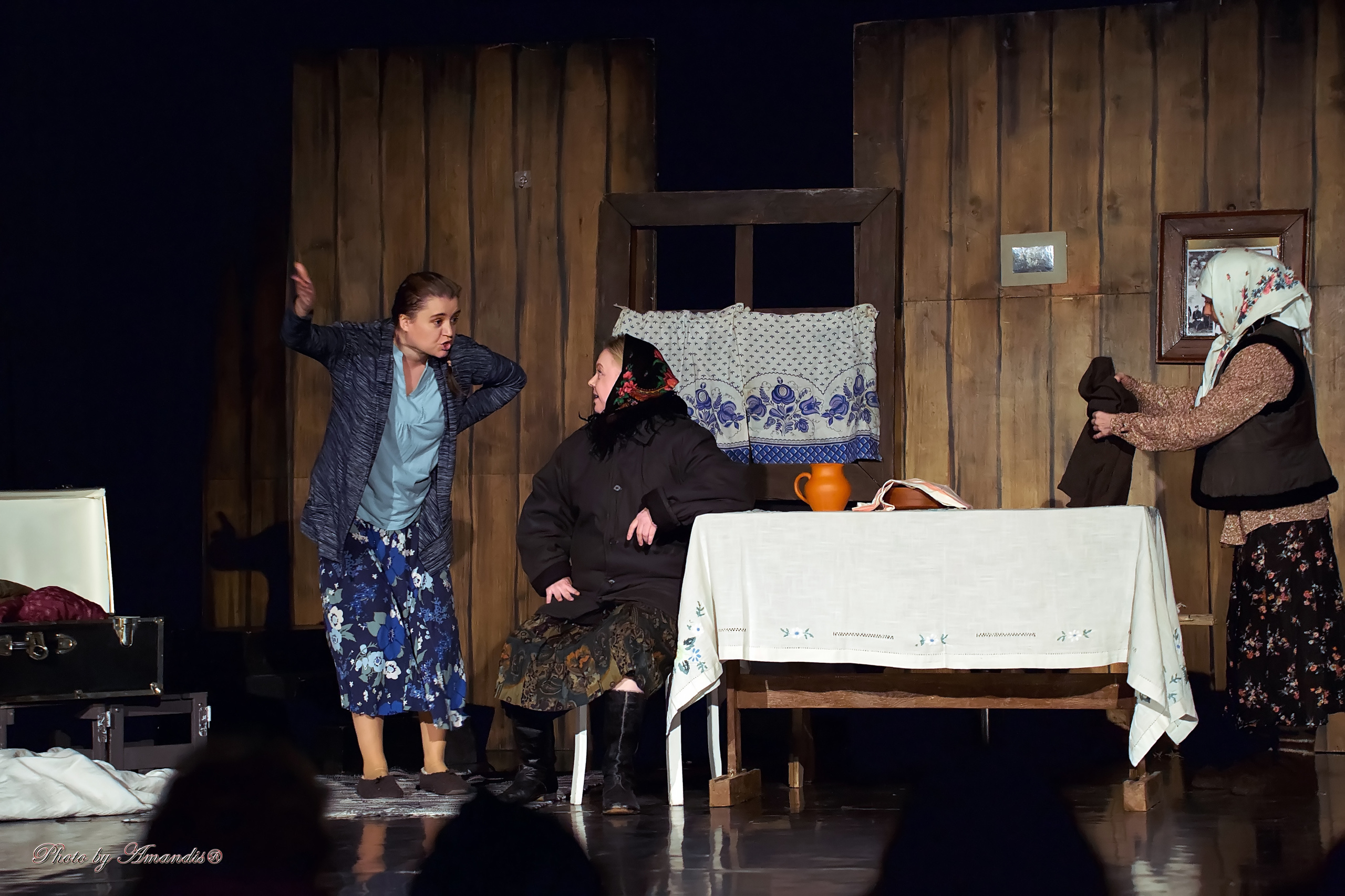 Спектакль «И пробил час.». Репортажная съемка в Москве и области. Анималистика