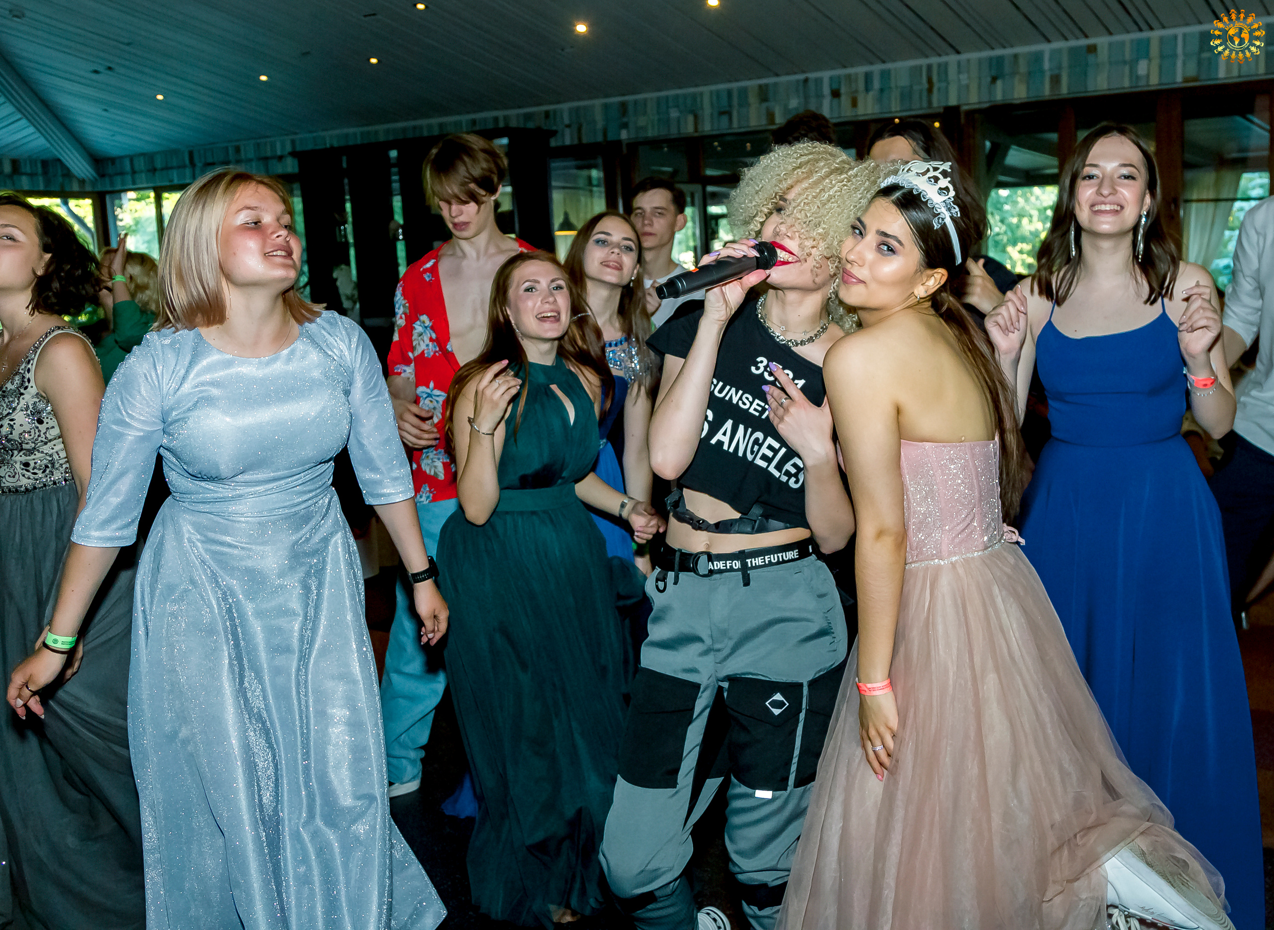 Выпускной 2022 (Москва, ресторан «Времена года»). Репортажная съемка в Москве и области. Анималистика