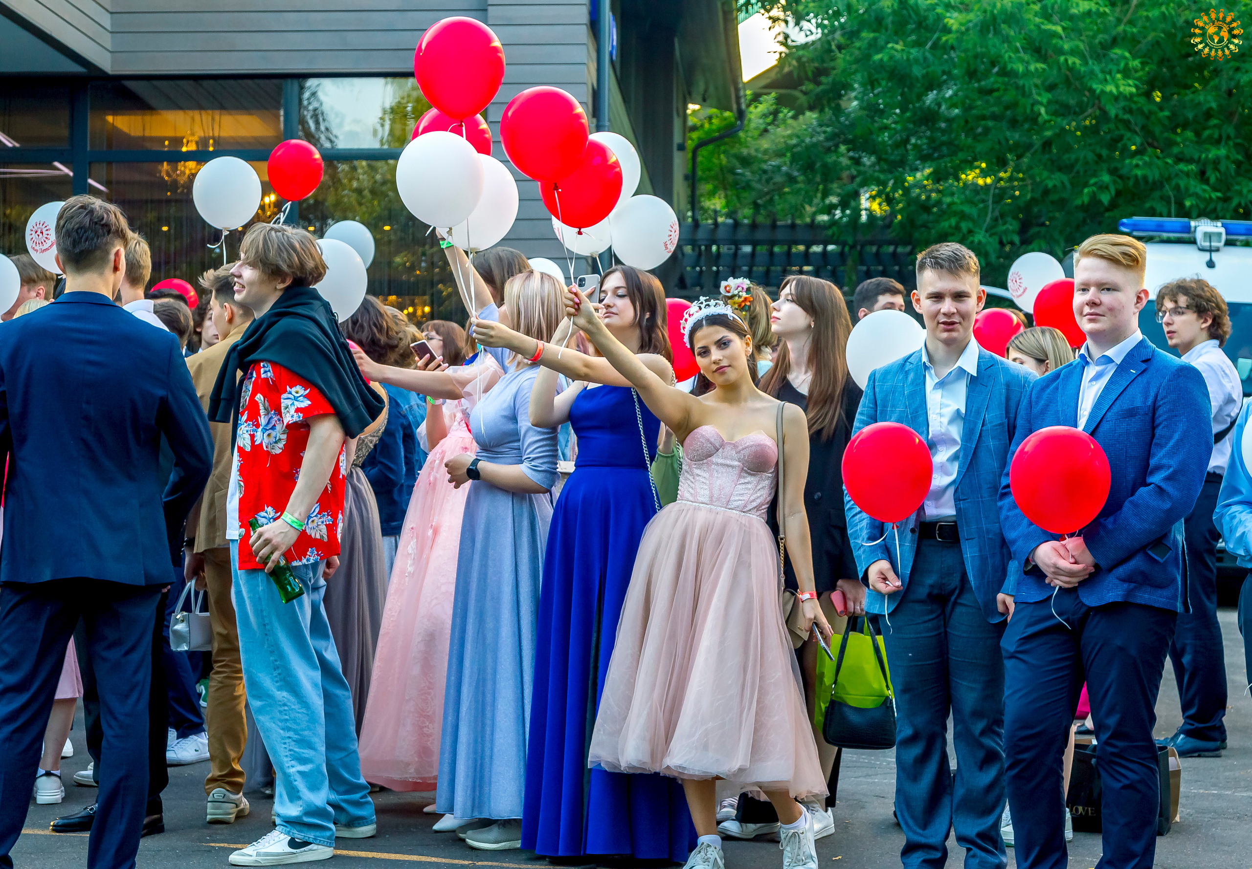 Выпускной 2022 (Москва, ресторан «Времена года»). Репортажная съемка в Москве и области. Анималистика