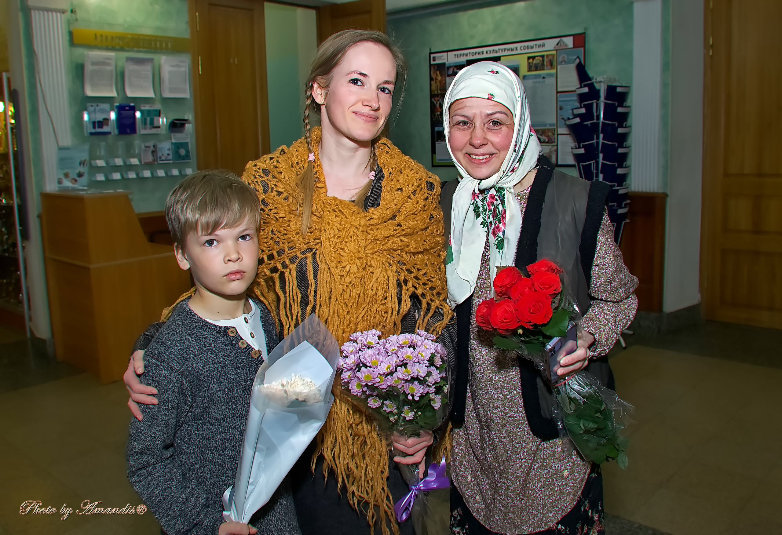Спектакль «И пробил час.». Репортажная съемка в Москве и области. Анималистика