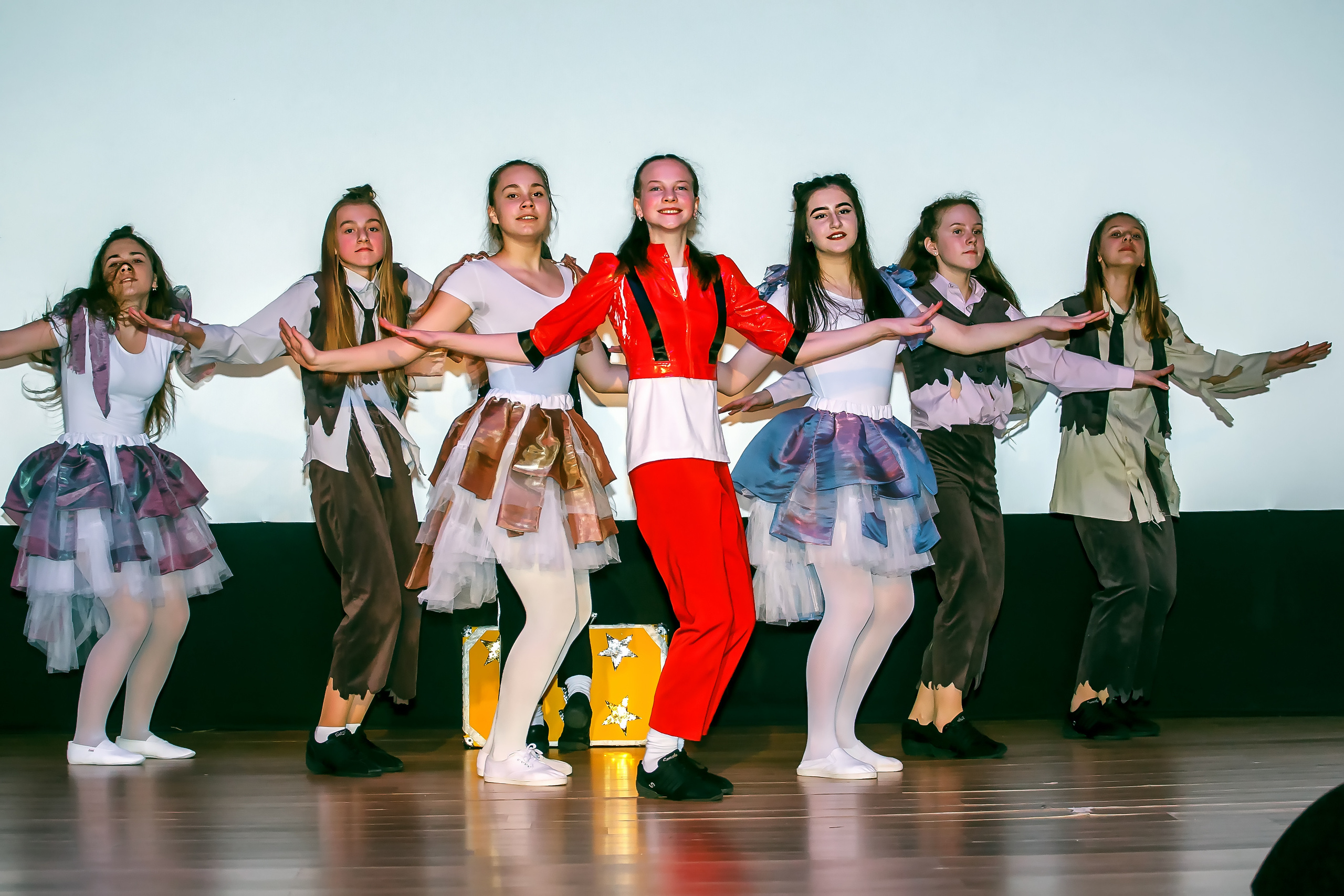 Отчетный концерт молодых творческих коллективов. Репортажная съемка в Москве и области. Анималистика