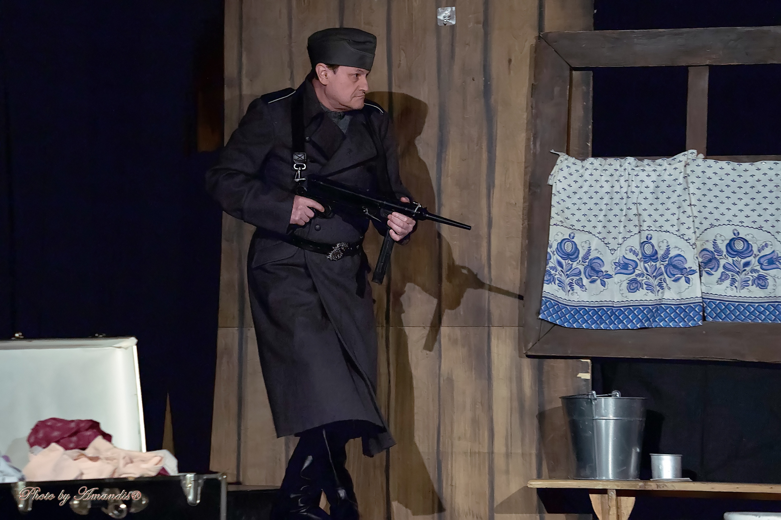 Спектакль «И пробил час.». Репортажная съемка в Москве и области. Анималистика