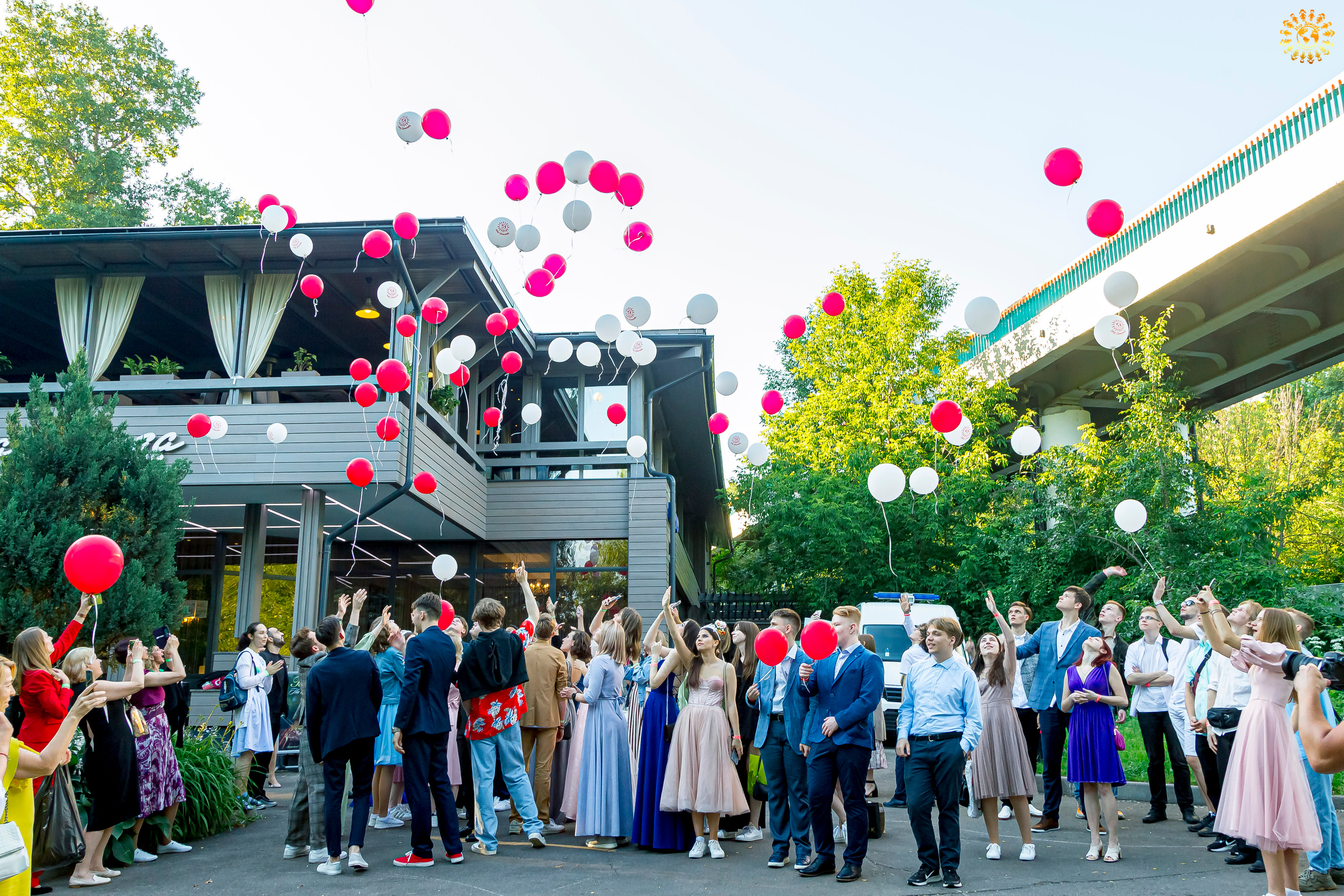 Выпускной 2022 (Москва, ресторан «Времена года»). Репортажная съемка в Москве и области. Анималистика