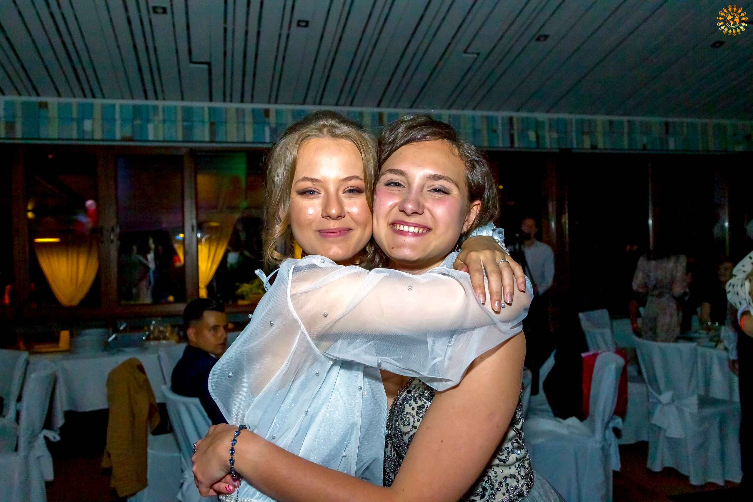 Выпускной 2022 (Москва, ресторан «Времена года»). Репортажная съемка в Москве и области. Анималистика