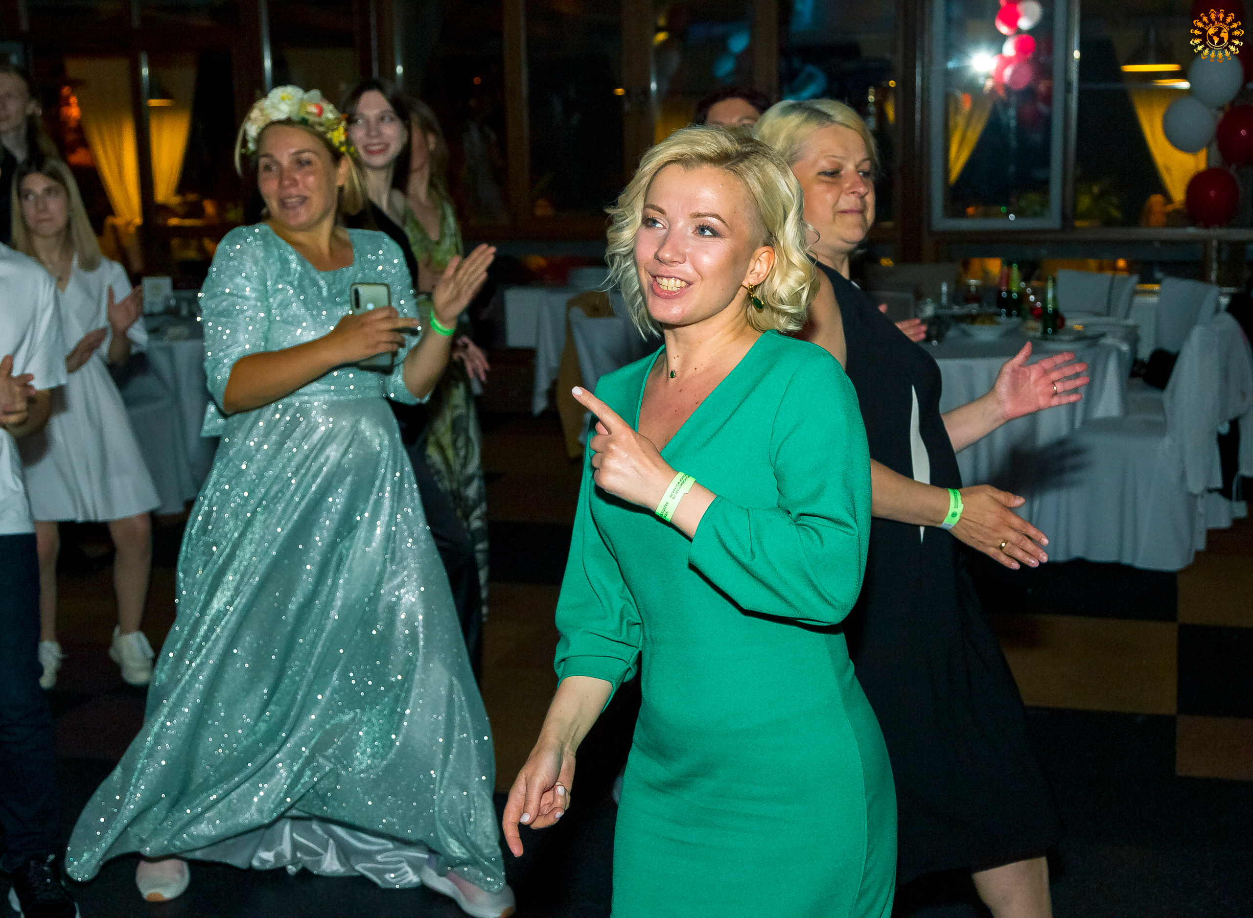 Выпускной 2022 (Москва, ресторан «Времена года»). Репортажная съемка в Москве и области. Анималистика