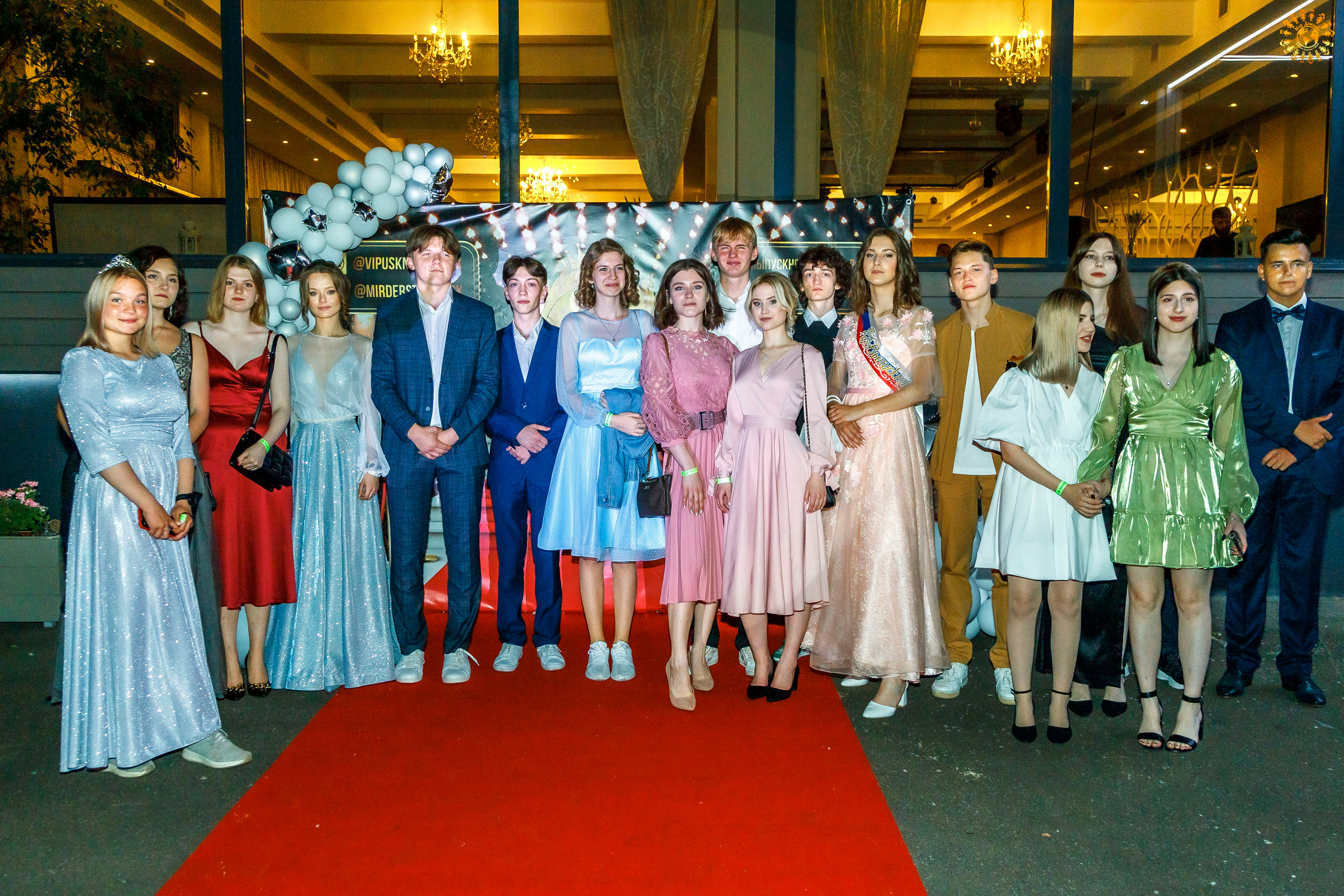 Выпускной 2022 (Москва, ресторан «Времена года»). Репортажная съемка в Москве и области. Анималистика