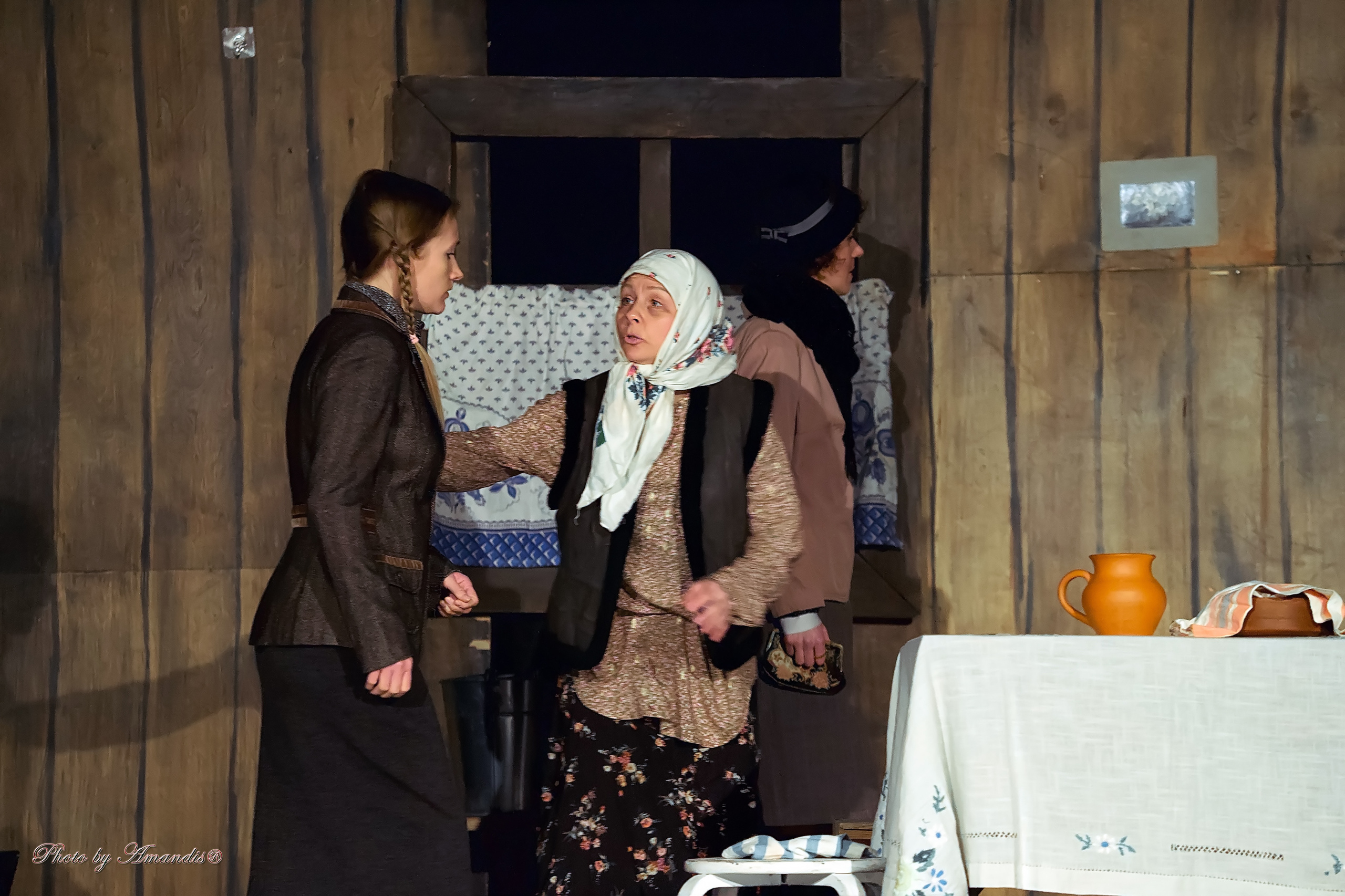 Спектакль «И пробил час.». Репортажная съемка в Москве и области. Анималистика