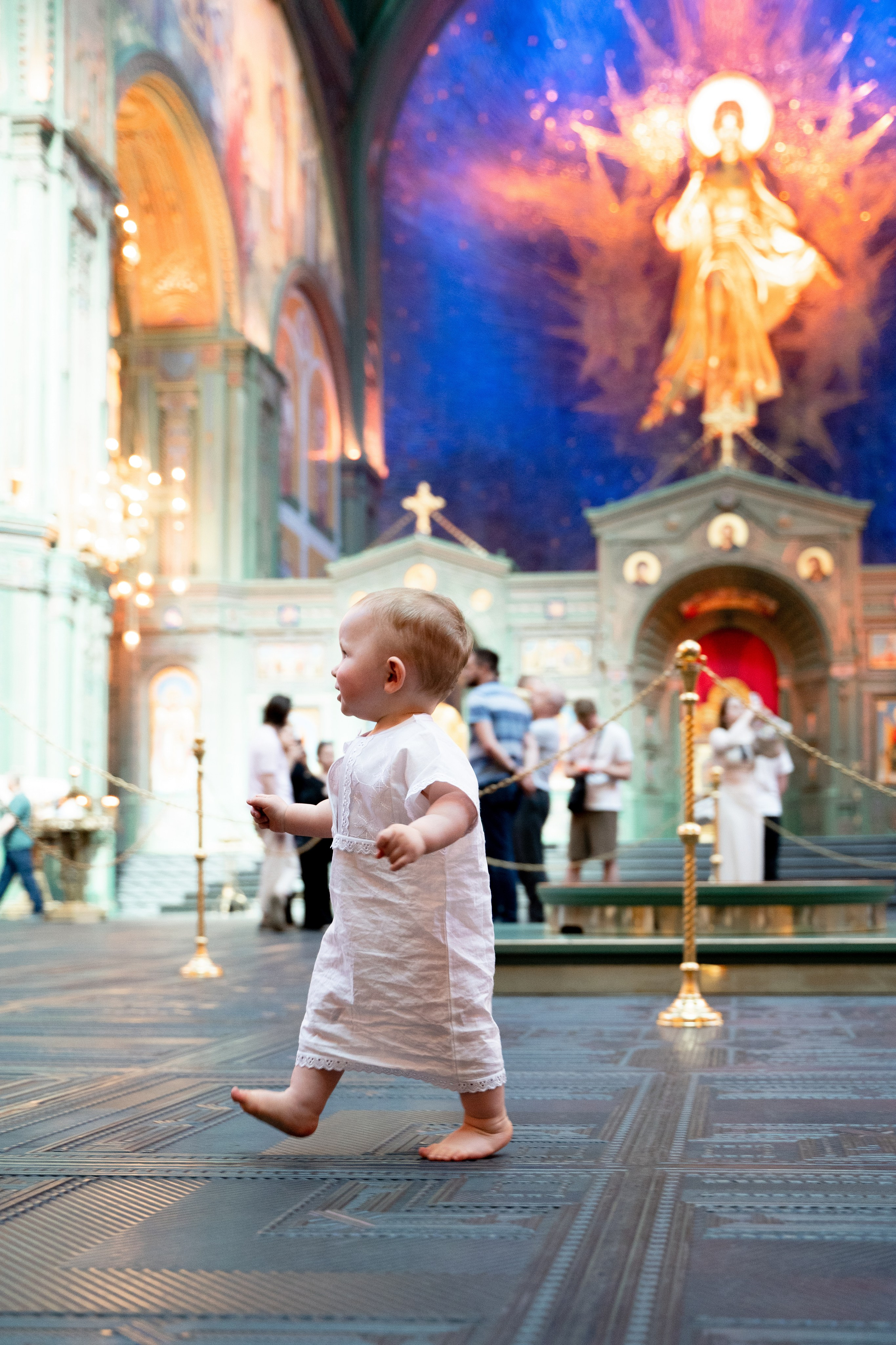 Крещение. Главный храм вооруженных сил. Фотографы на роды в Москве. Фото и видео родов. Фотопроект «Продолжение рода»