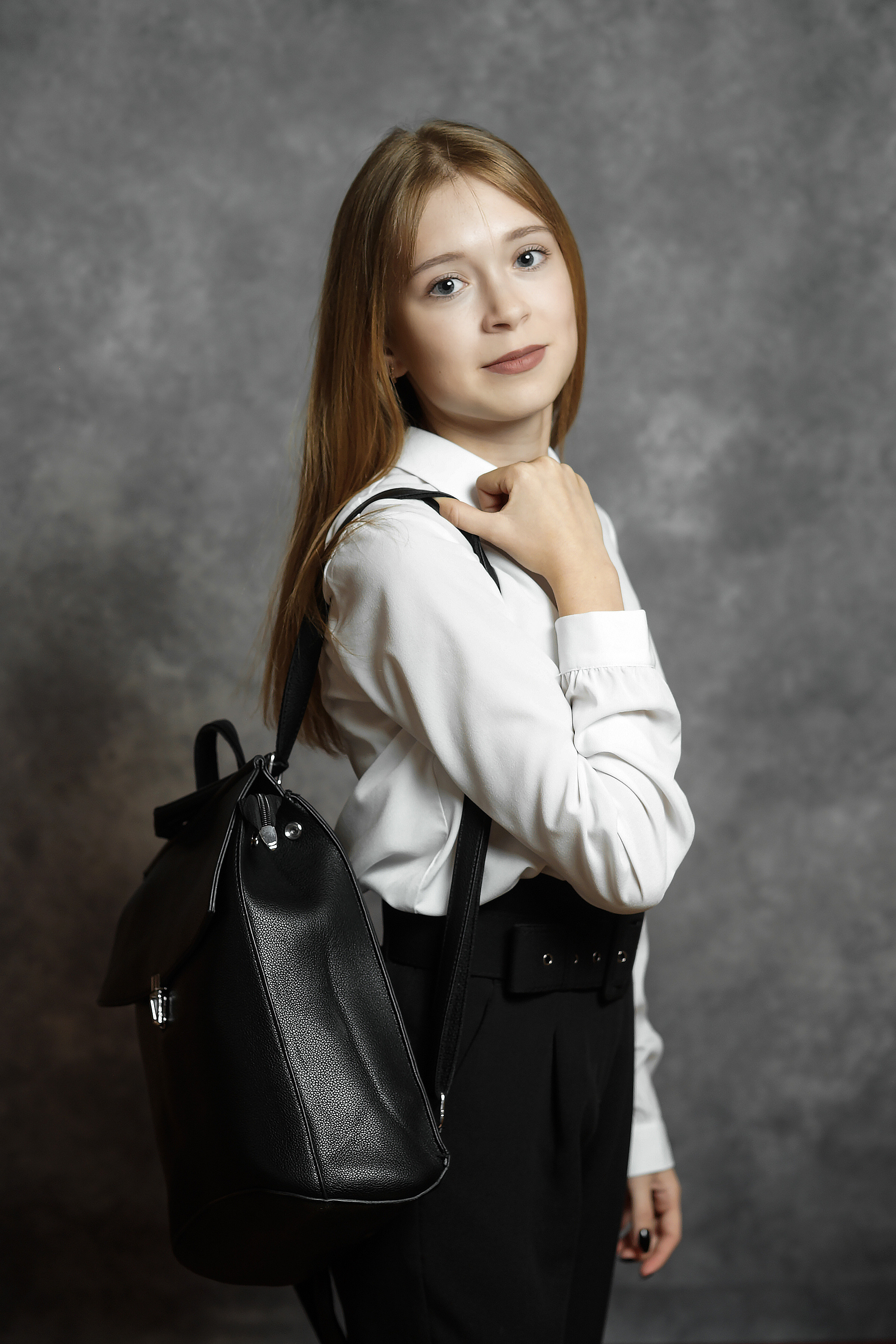 11 класс- СОШ 8 — выпуск 2022 — съёмка для альбома. Ольга Плаксина фотограф в Саратове