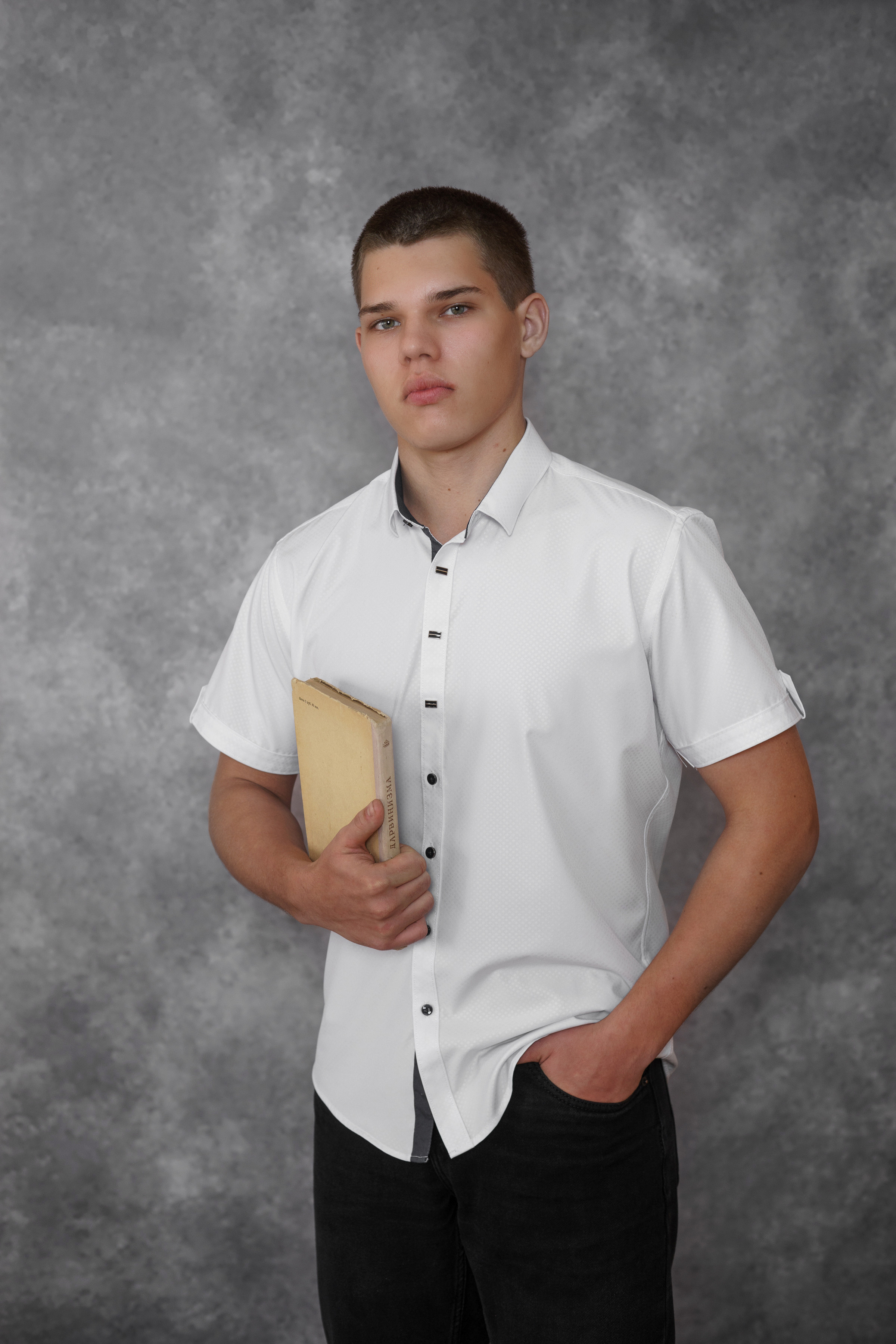 11 класс- СОШ 8 — выпуск 2022 — съёмка для альбома. Ольга Плаксина фотограф в Саратове