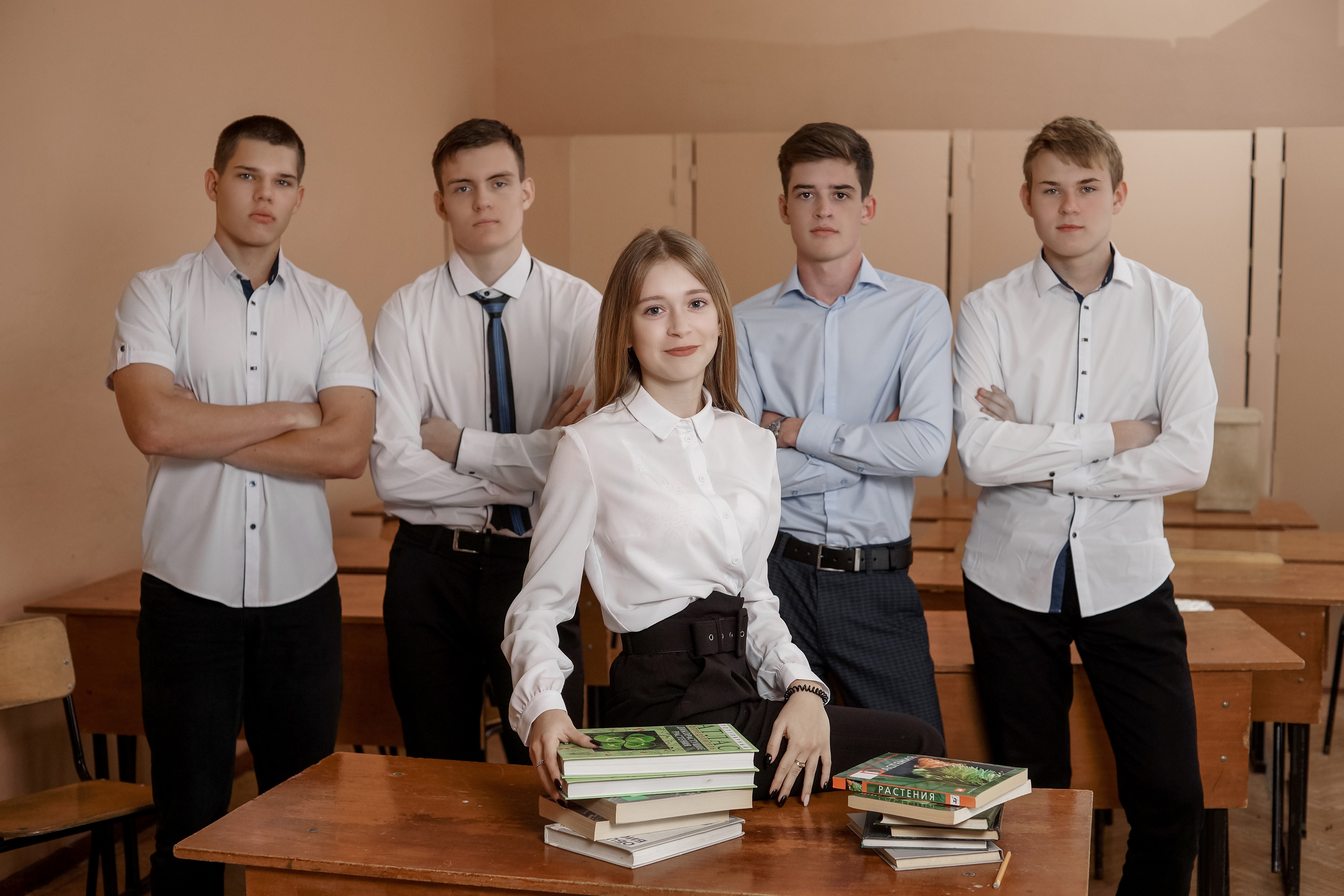 11 класс- СОШ 8 — выпуск 2022 — съёмка для альбома. Ольга Плаксина фотограф в Саратове