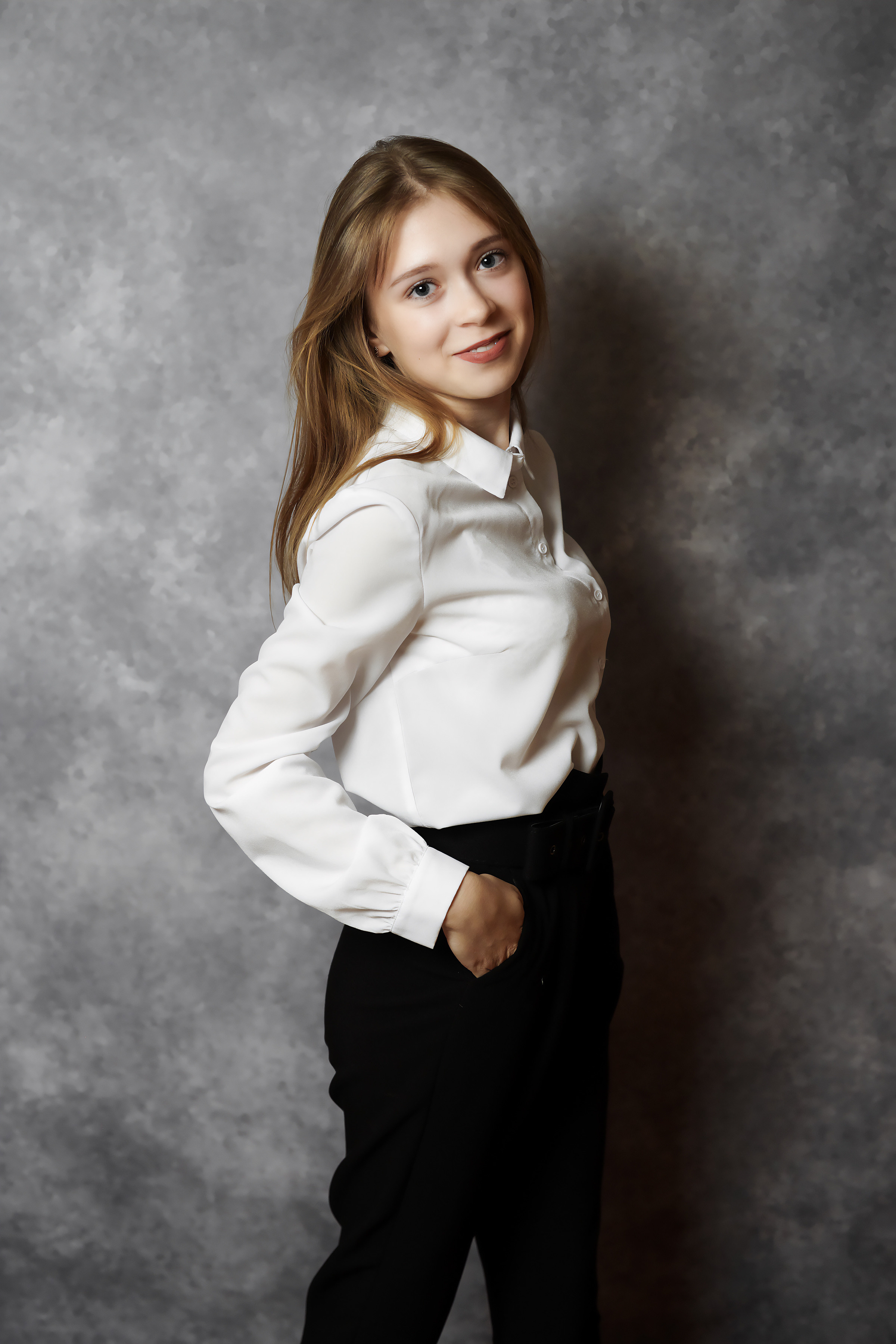 11 класс- СОШ 8 — выпуск 2022 — съёмка для альбома. Ольга Плаксина фотограф в Саратове