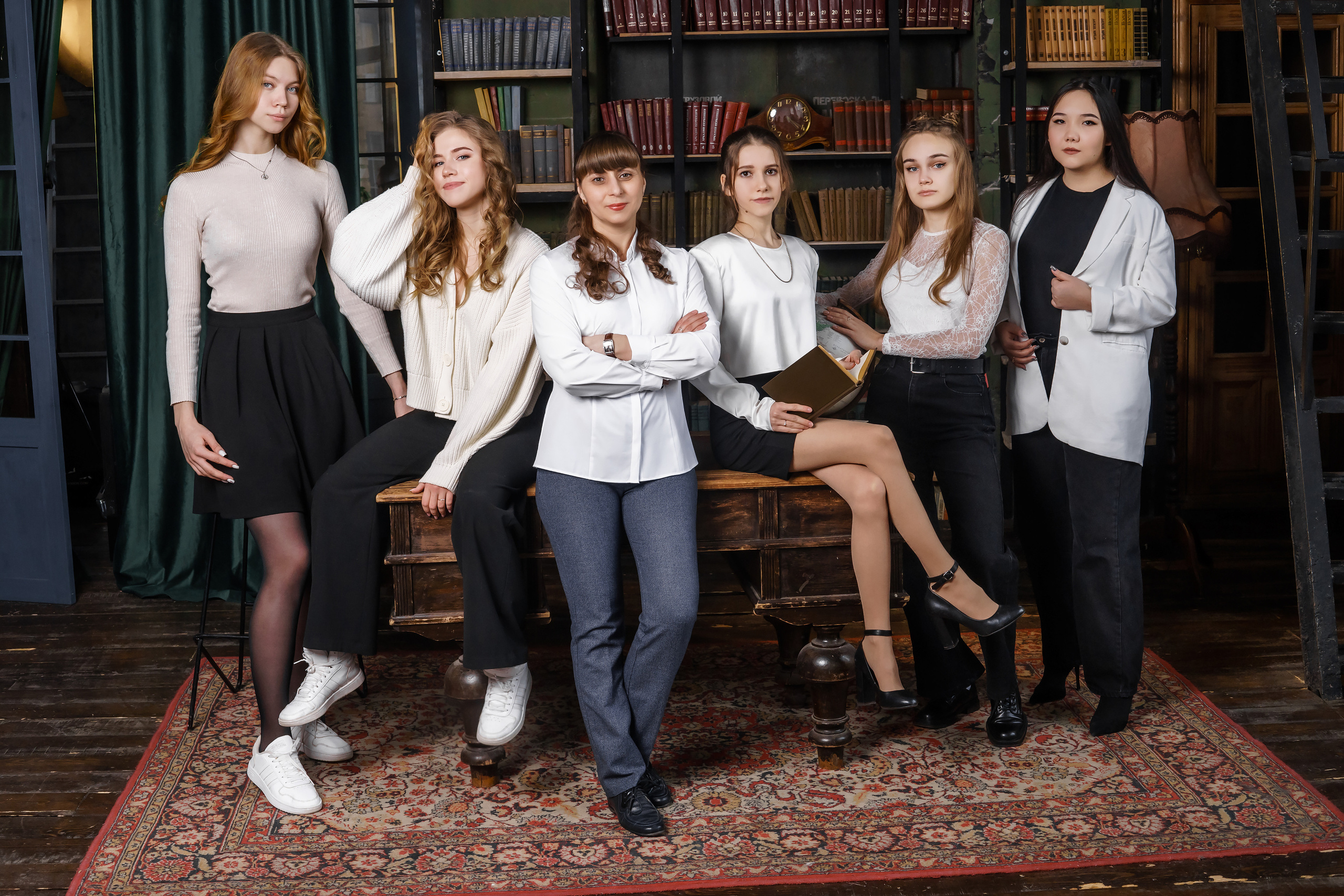 СТУДИЯ «Культура» сьемка для альбома СОШ 57 -11кл. Ольга Плаксина фотограф в Саратове