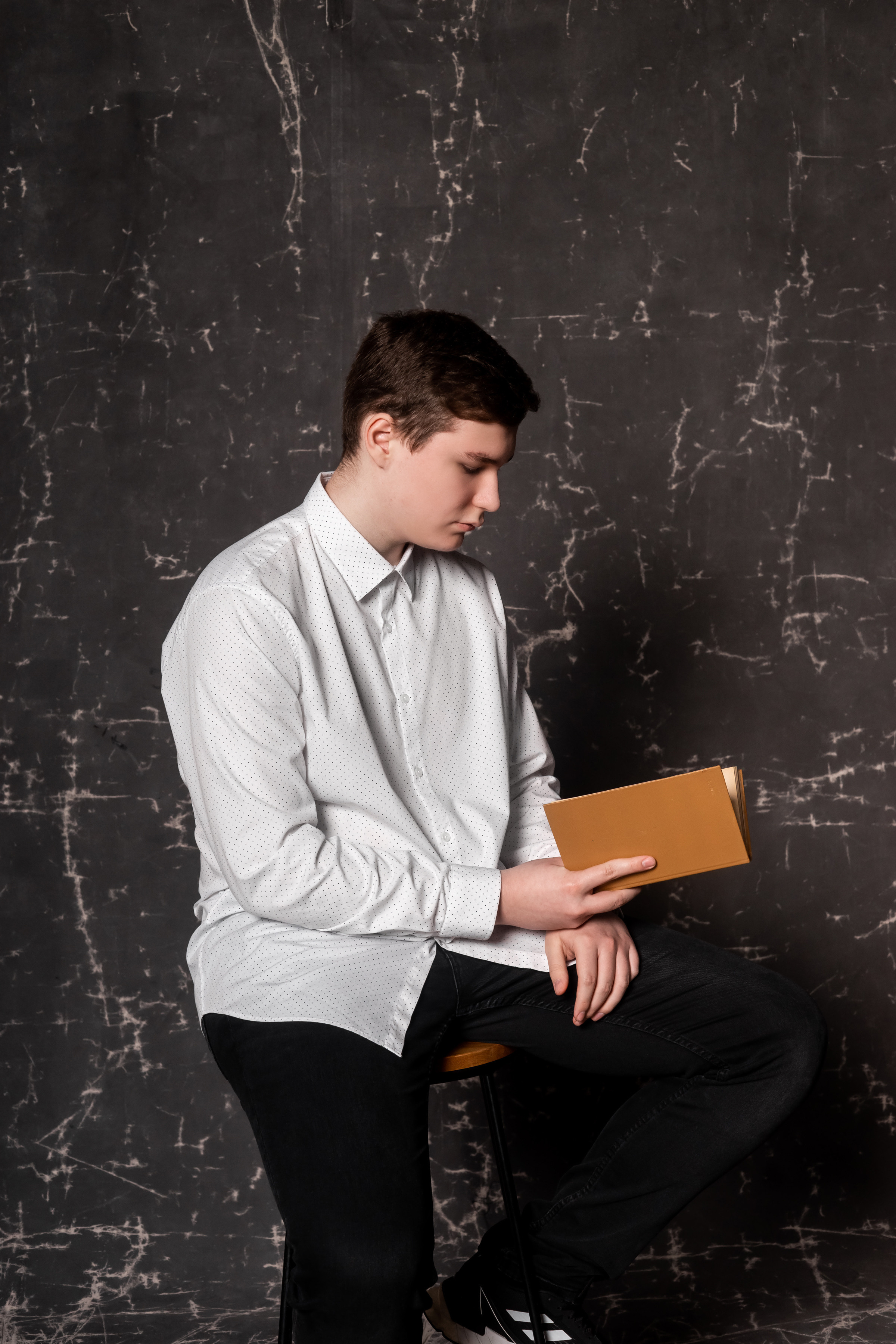 СТУДИЯ «Культура» сьемка для альбома СОШ 57 -11кл. Ольга Плаксина фотограф в Саратове