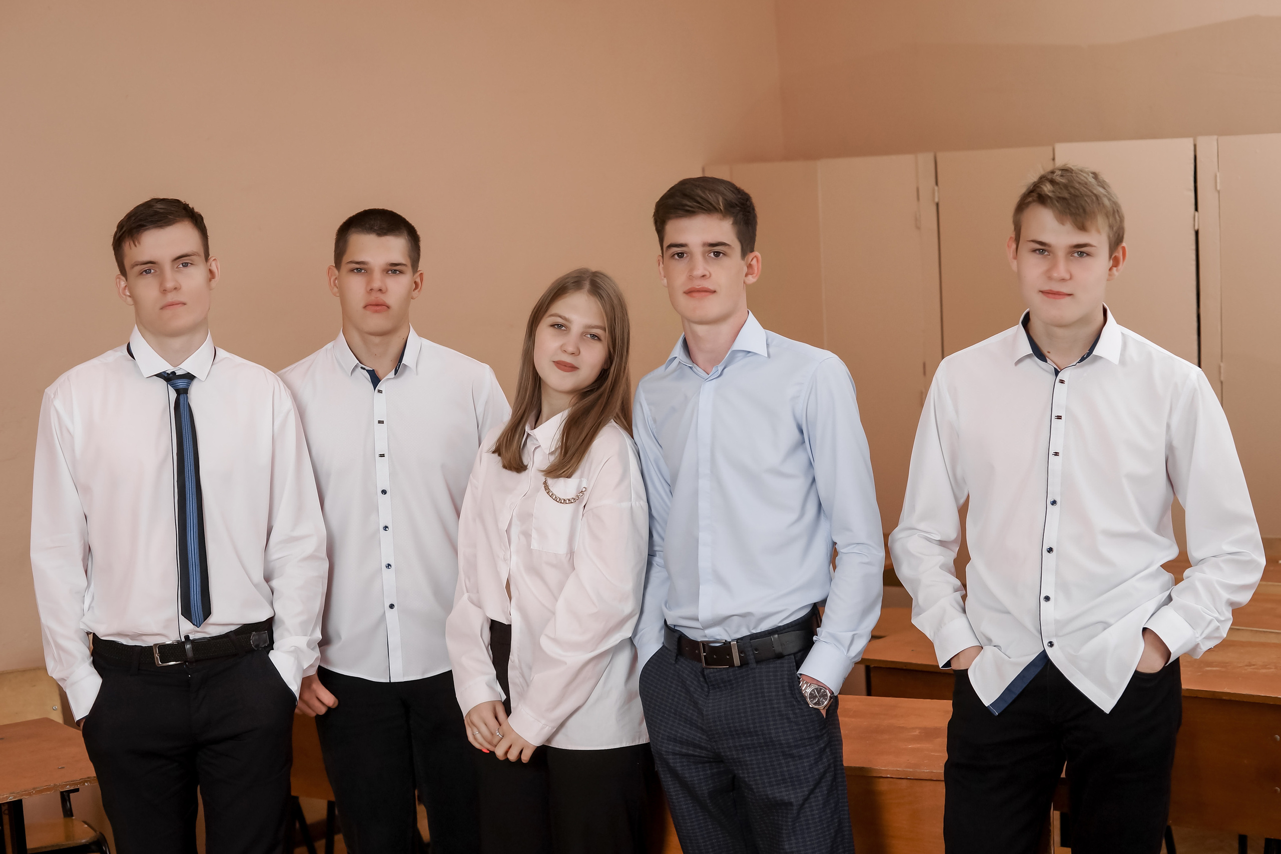 11 класс- СОШ 8 — выпуск 2022 — съёмка для альбома. Ольга Плаксина фотограф в Саратове