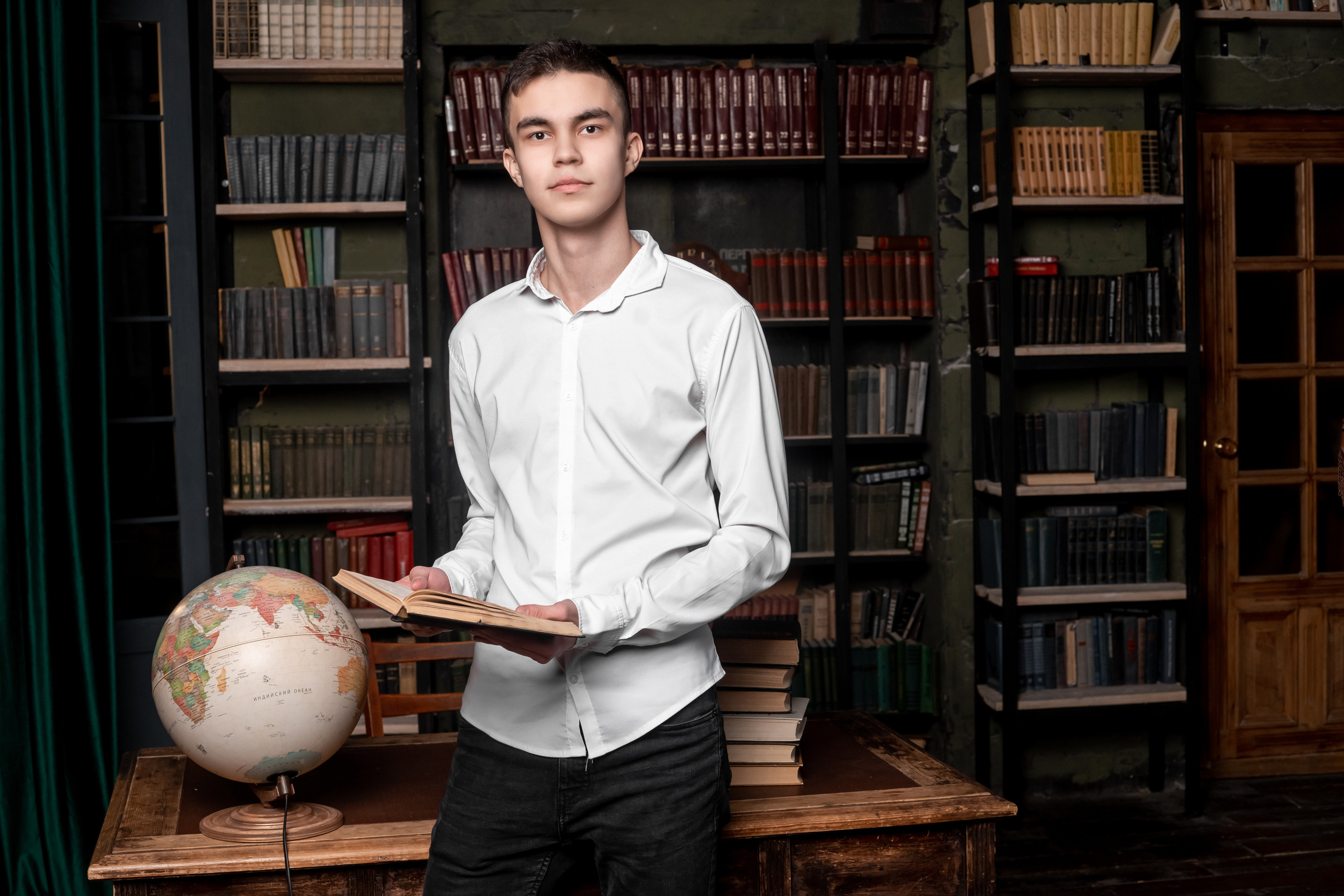 СТУДИЯ «Культура» сьемка для альбома СОШ 57 -11кл. Ольга Плаксина фотограф в Саратове