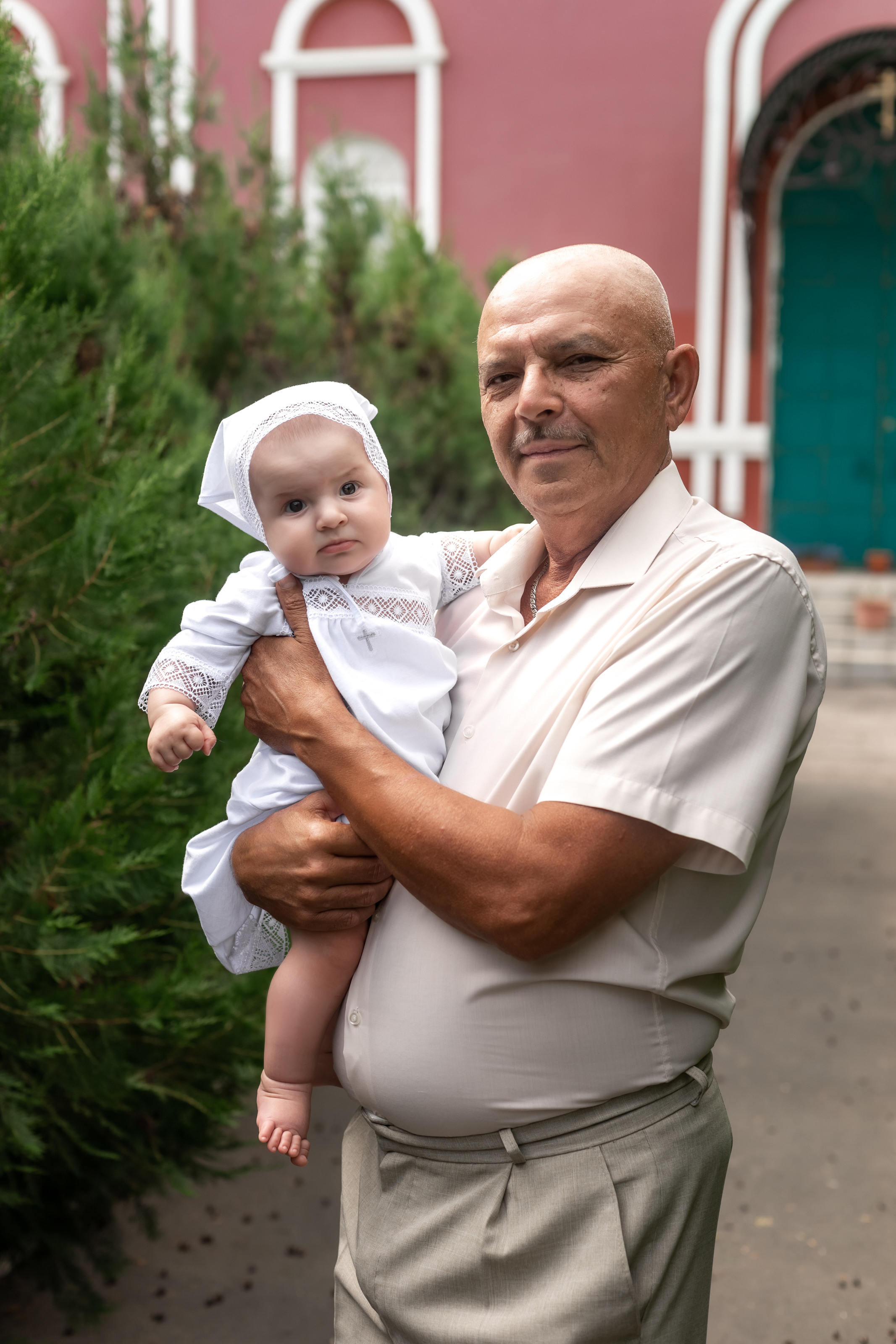 Крещение младнеца в храме. Ольга Плаксина фотограф в Саратове
