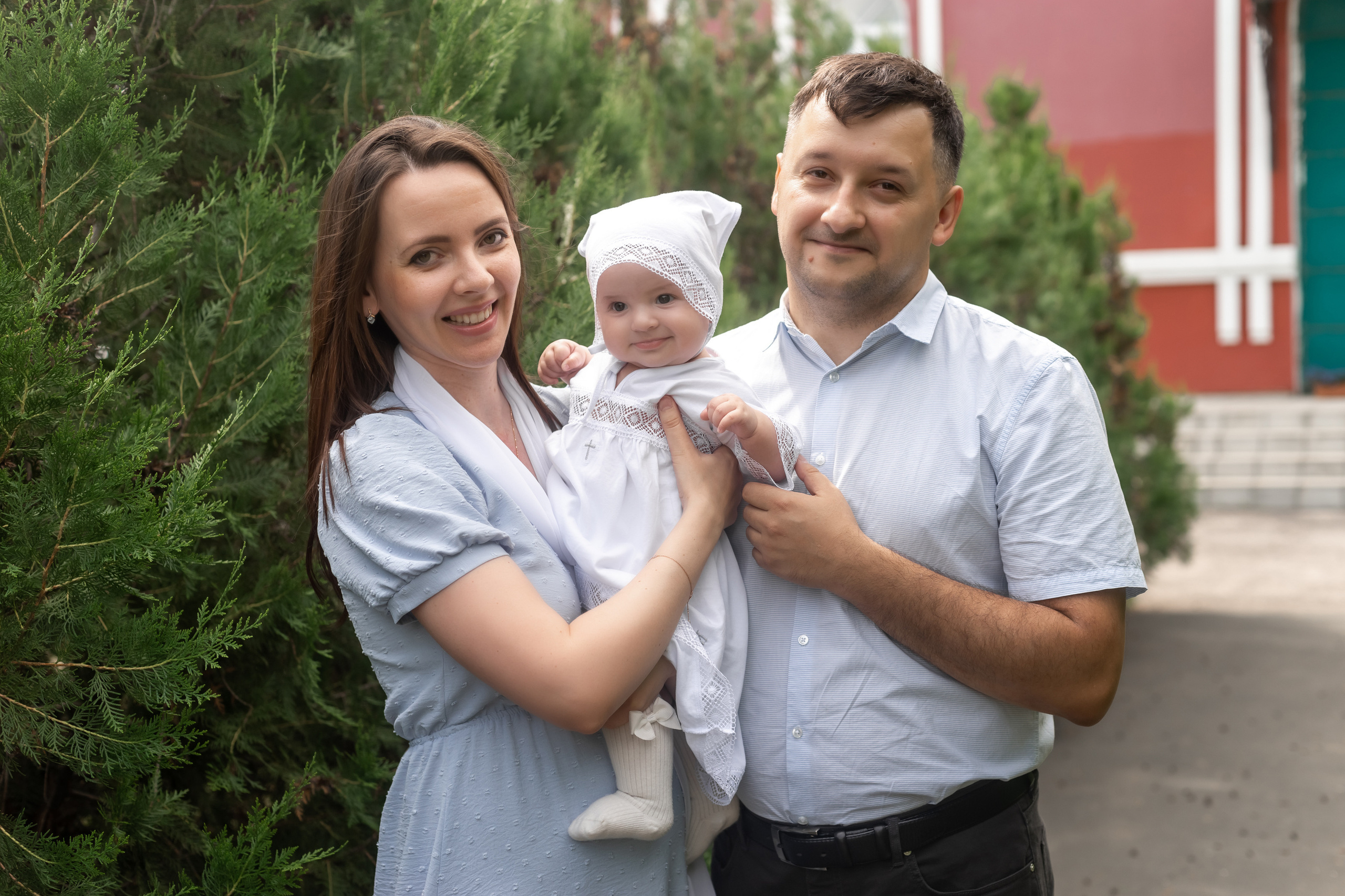 Крещение младнеца в храме. Ольга Плаксина фотограф в Саратове
