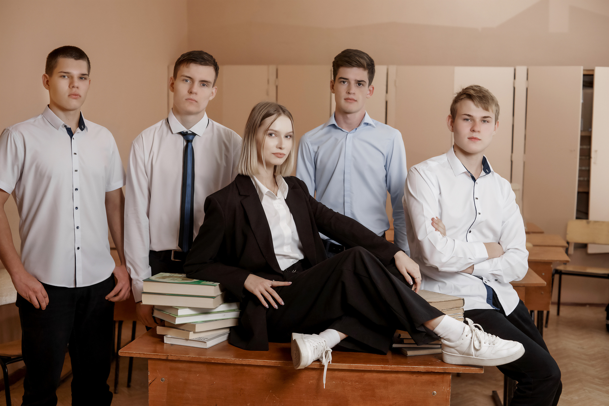 11 класс- СОШ 8 — выпуск 2022 — съёмка для альбома. Ольга Плаксина фотограф в Саратове