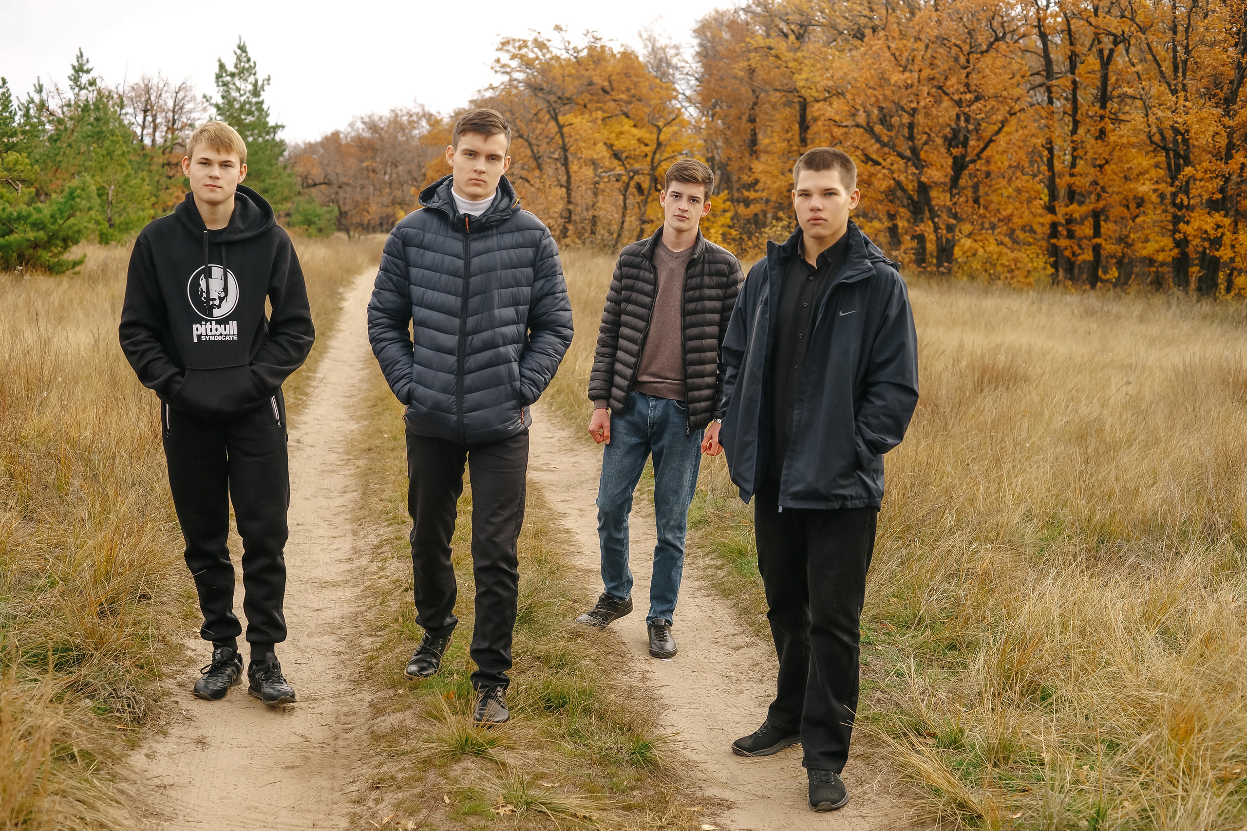 11 класс- СОШ 8 — выпуск 2022 — съёмка для альбома. Ольга Плаксина фотограф в Саратове