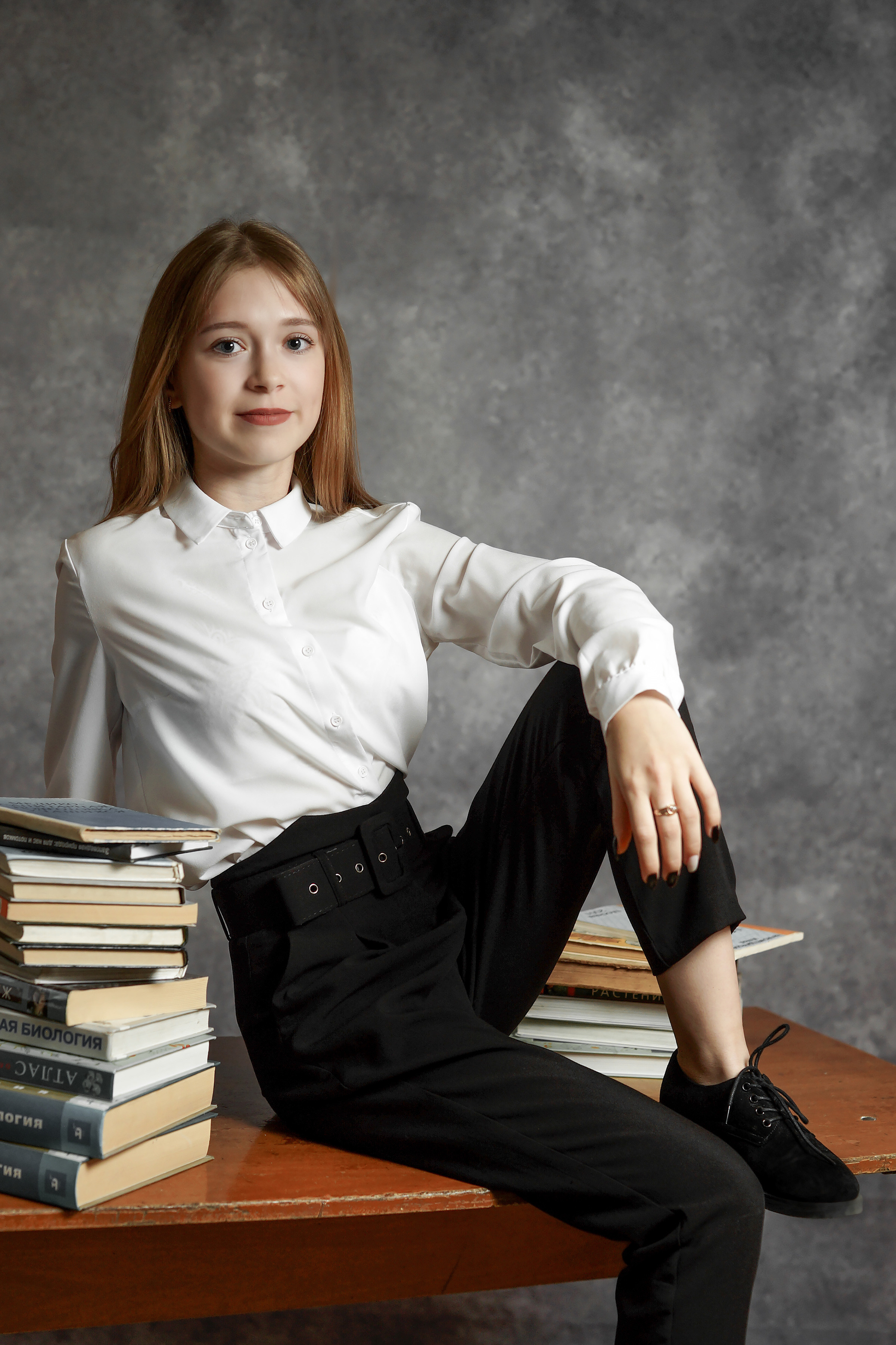 11 класс- СОШ 8 — выпуск 2022 — съёмка для альбома. Ольга Плаксина фотограф в Саратове