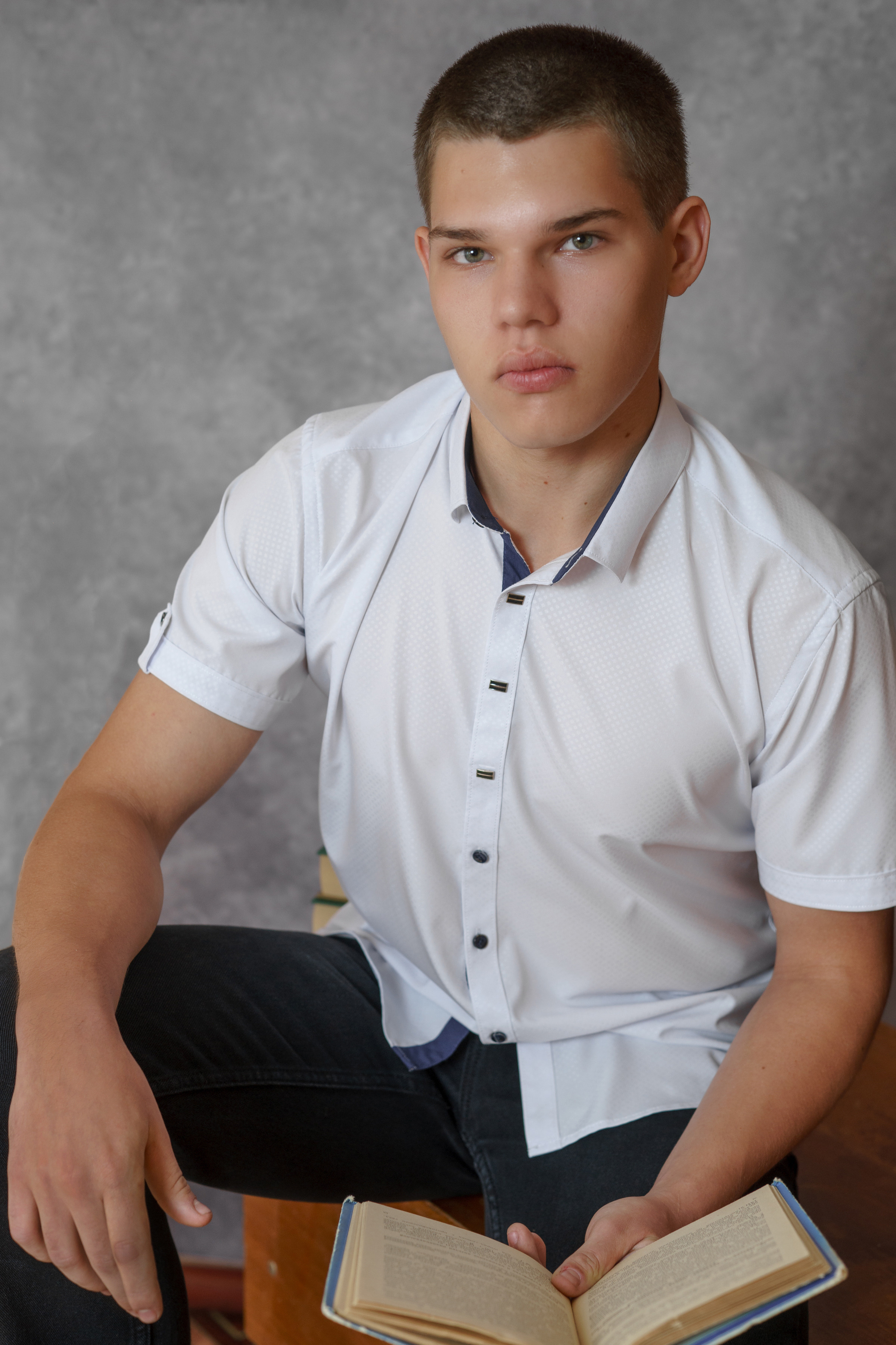 11 класс- СОШ 8 — выпуск 2022 — съёмка для альбома. Ольга Плаксина фотограф в Саратове