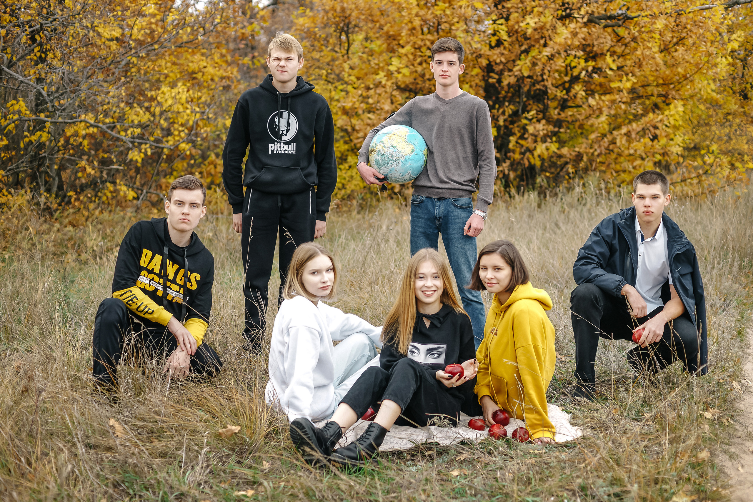 11 класс- СОШ 8 — выпуск 2022 — съёмка для альбома. Ольга Плаксина фотограф в Саратове